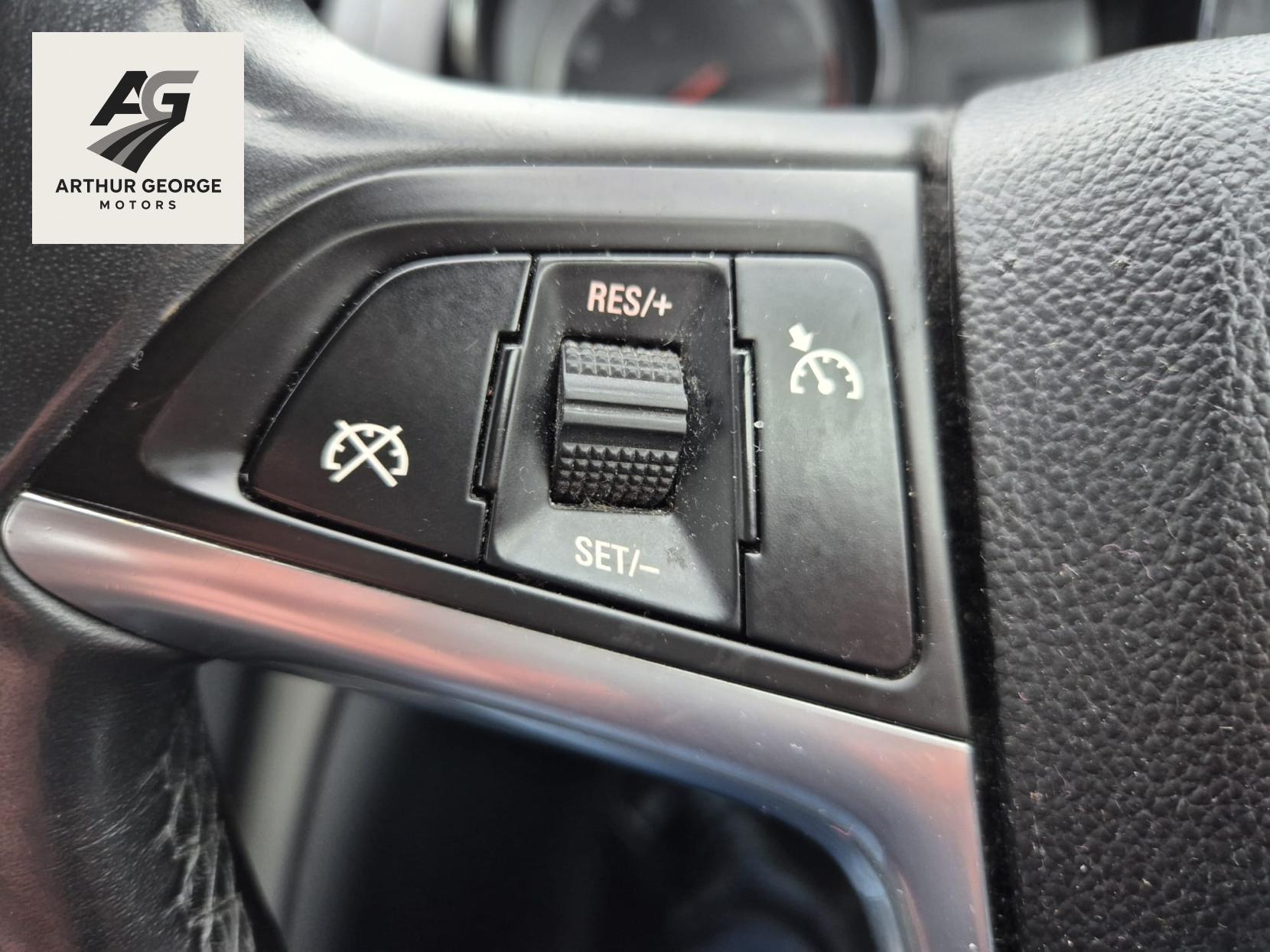 Vauxhall Insignia 1.8 16V Exclusiv Hatchback 5dr Petrol Manual Euro 5 (140 ps)