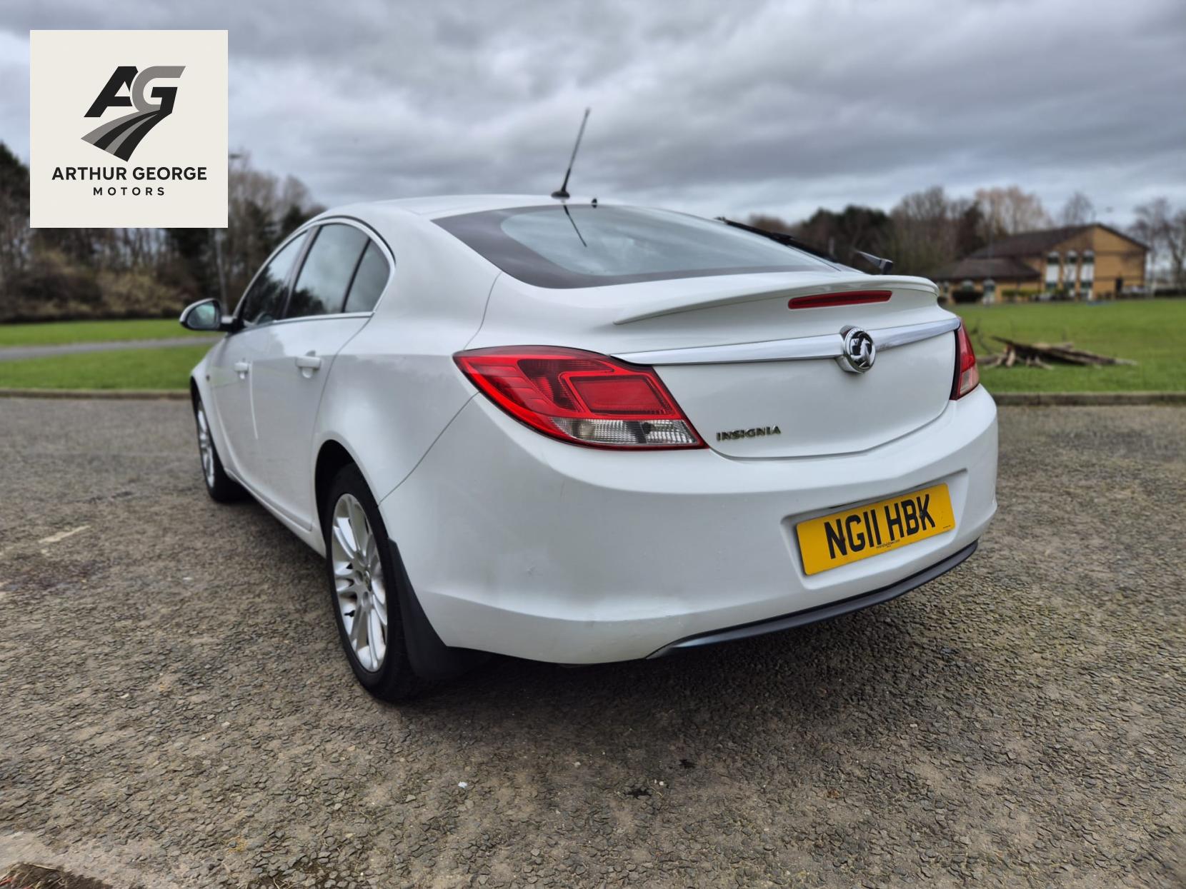 Vauxhall Insignia 1.8 16V Exclusiv Hatchback 5dr Petrol Manual Euro 5 (140 ps)