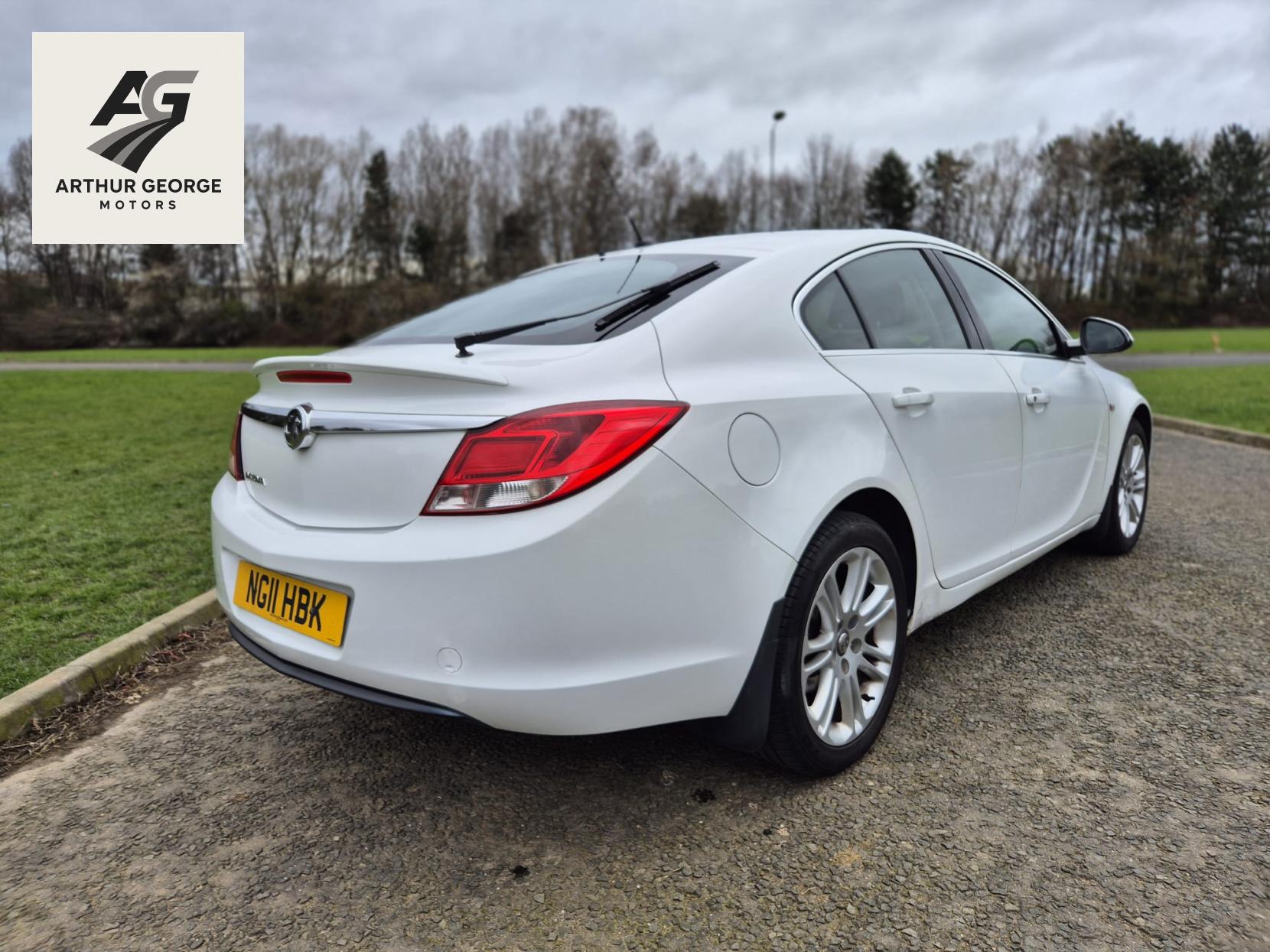 Vauxhall Insignia 1.8 16V Exclusiv Hatchback 5dr Petrol Manual Euro 5 (140 ps)