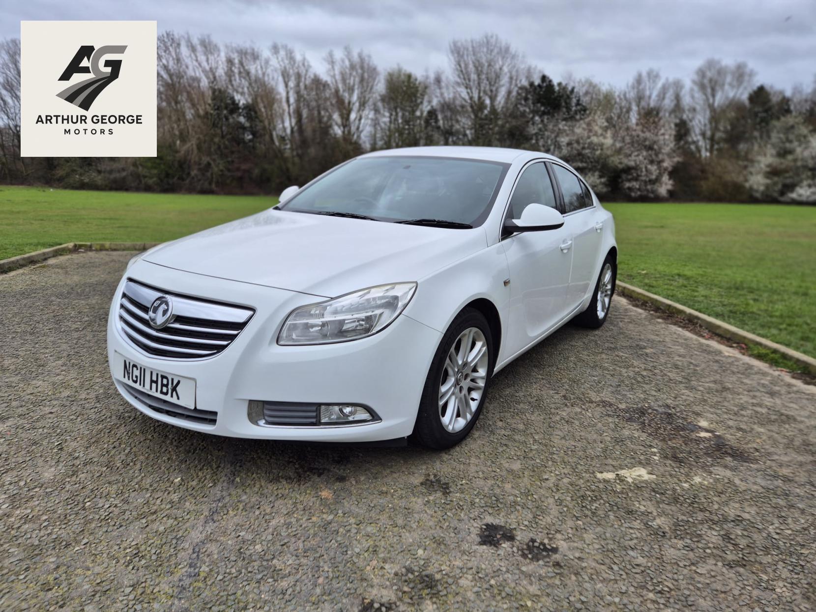 Vauxhall Insignia 1.8 16V Exclusiv Hatchback 5dr Petrol Manual Euro 5 (140 ps)