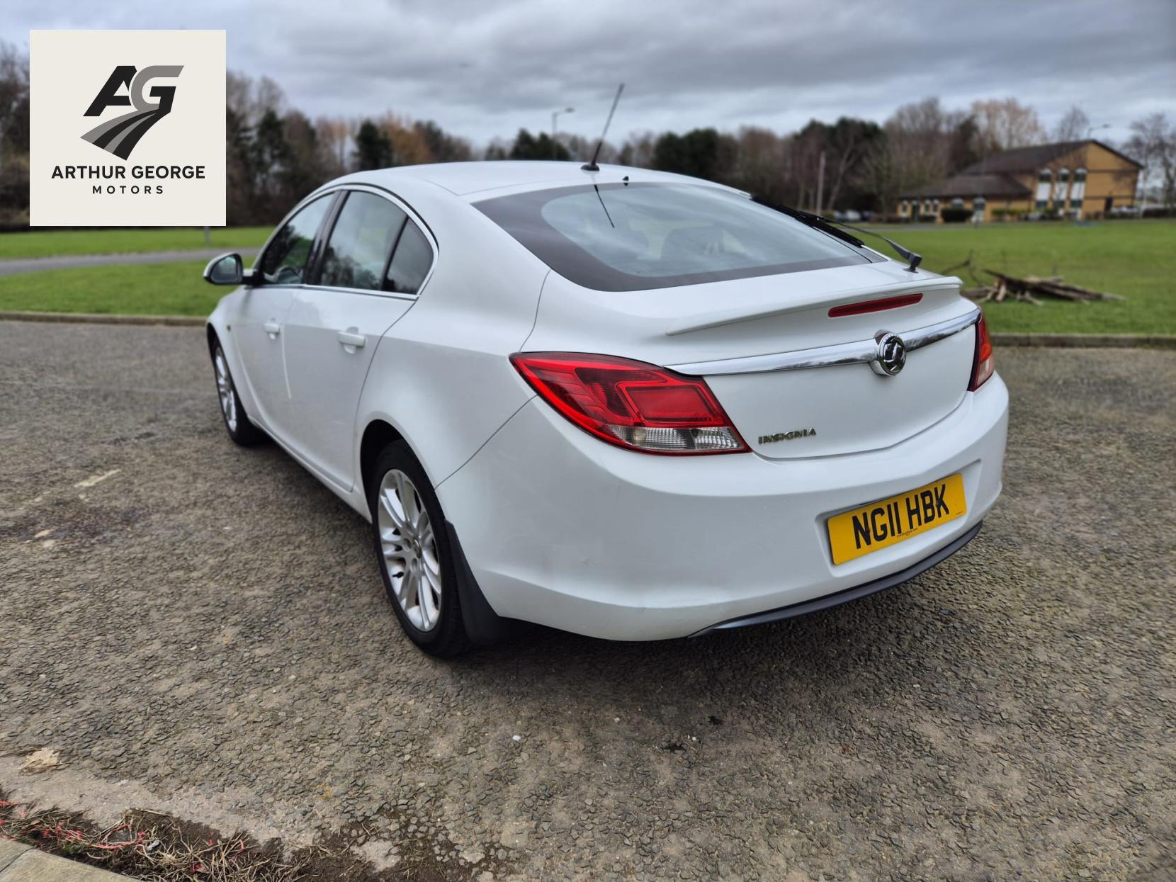 Vauxhall Insignia 1.8 16V Exclusiv Hatchback 5dr Petrol Manual Euro 5 (140 ps)