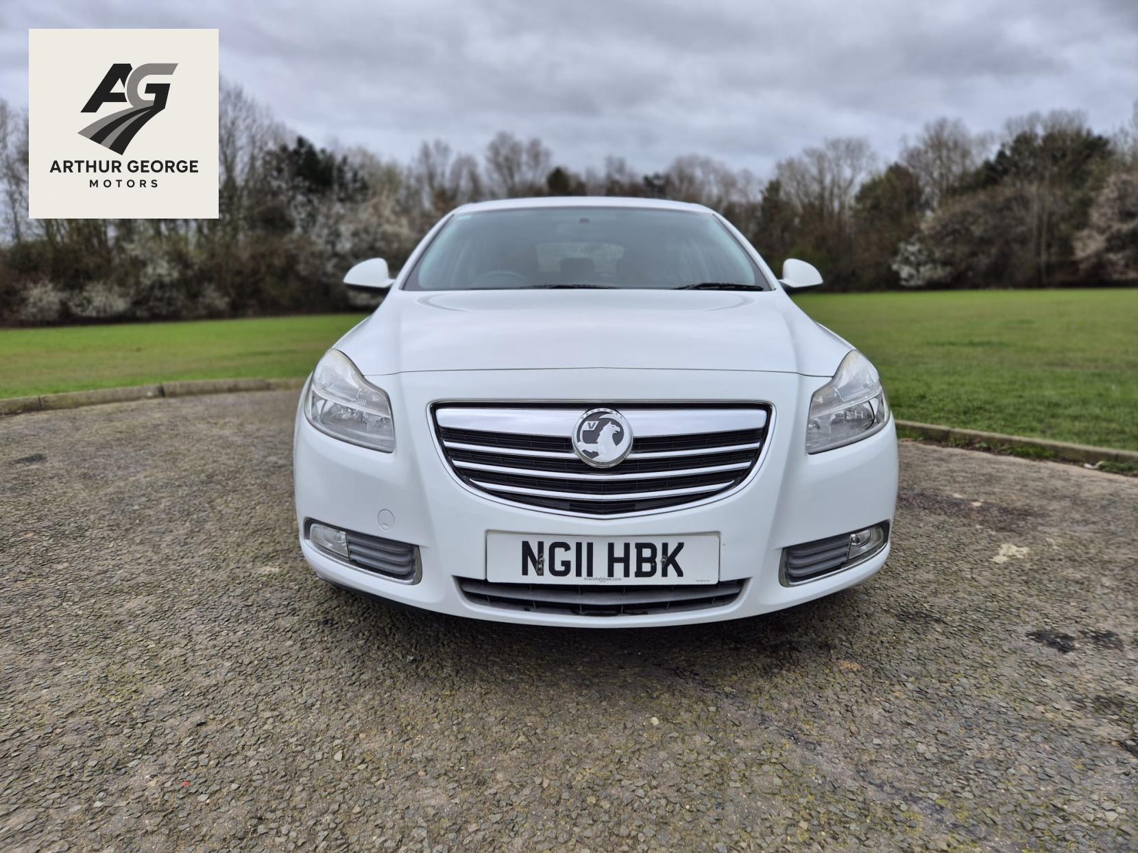 Vauxhall Insignia 1.8 16V Exclusiv Hatchback 5dr Petrol Manual Euro 5 (140 ps)
