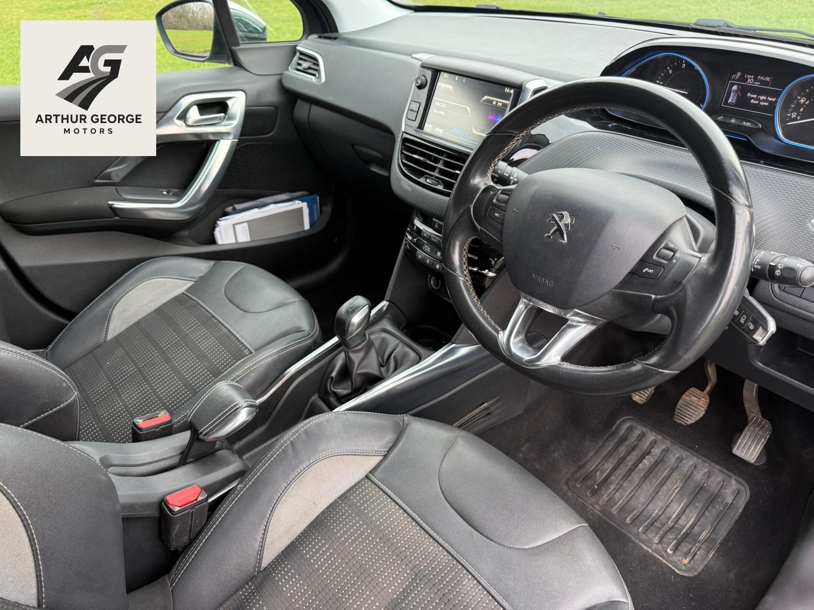 Peugeot 2008 1.2 VTi Allure SUV 5dr Petrol Manual Euro 5 (82 ps)