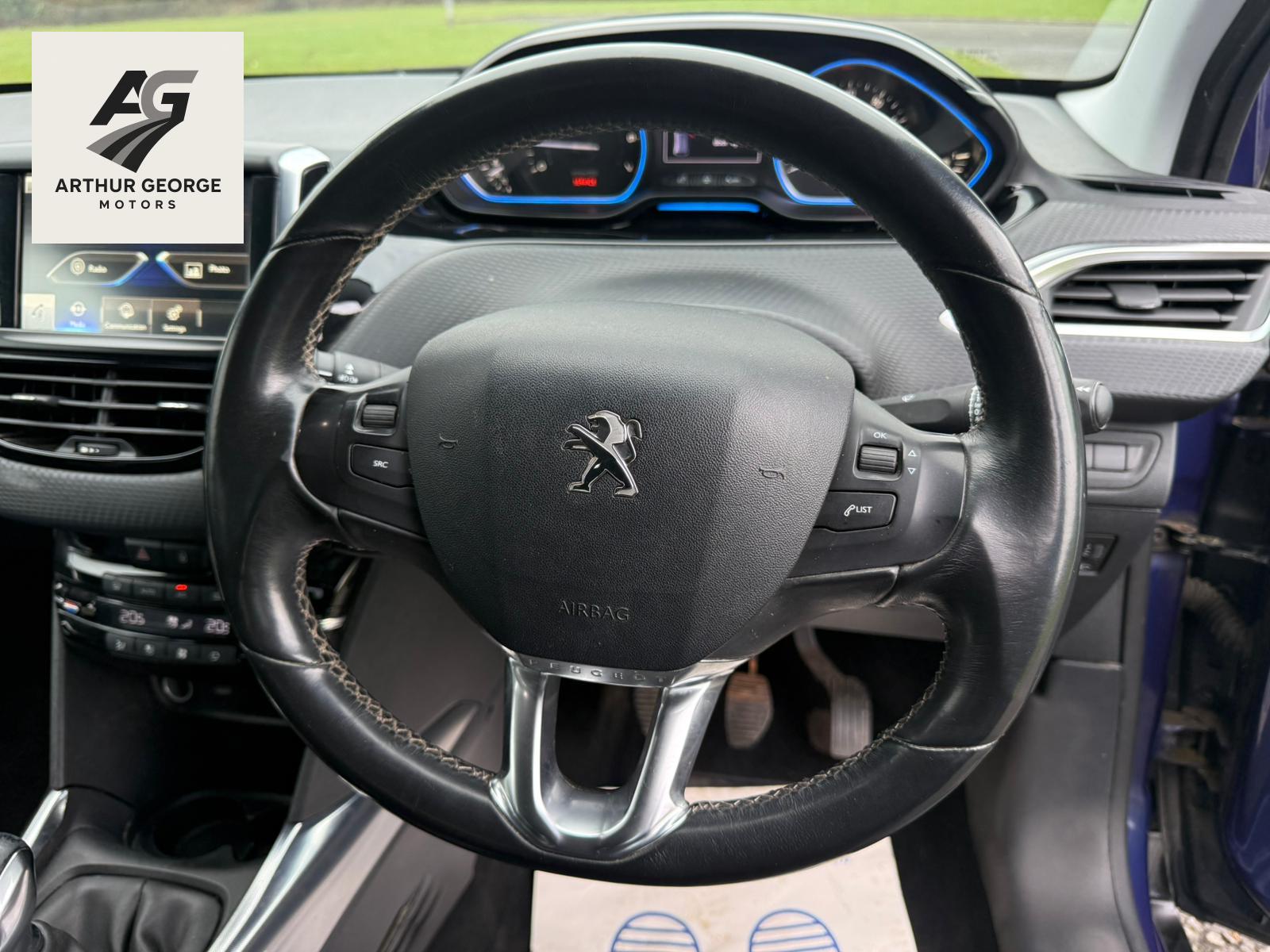 Peugeot 2008 1.2 VTi Allure SUV 5dr Petrol Manual Euro 5 (82 ps)