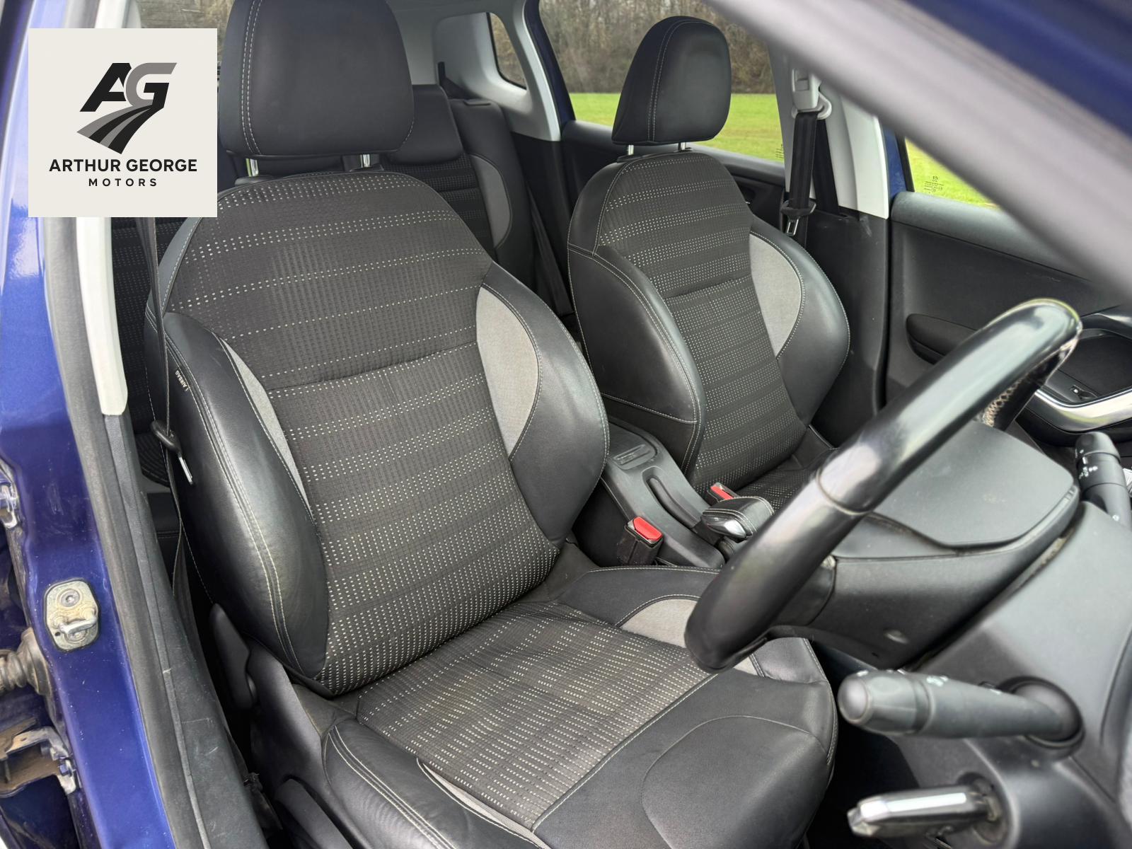 Peugeot 2008 1.2 VTi Allure SUV 5dr Petrol Manual Euro 5 (82 ps)