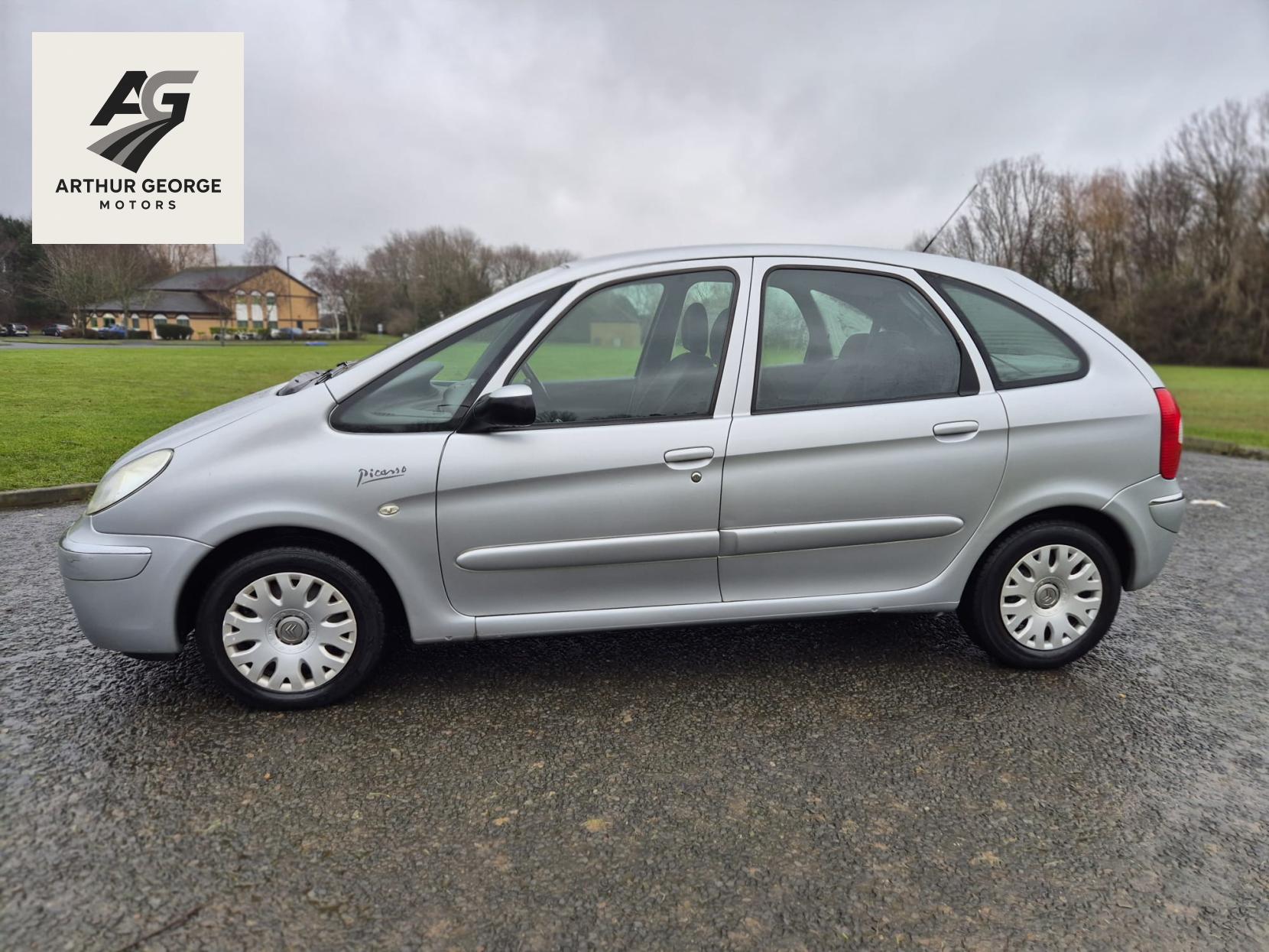 Citroen Xsara Picasso 1.6i 16V Desire MPV 5dr Petrol Manual (172 g/km, 110 bhp)