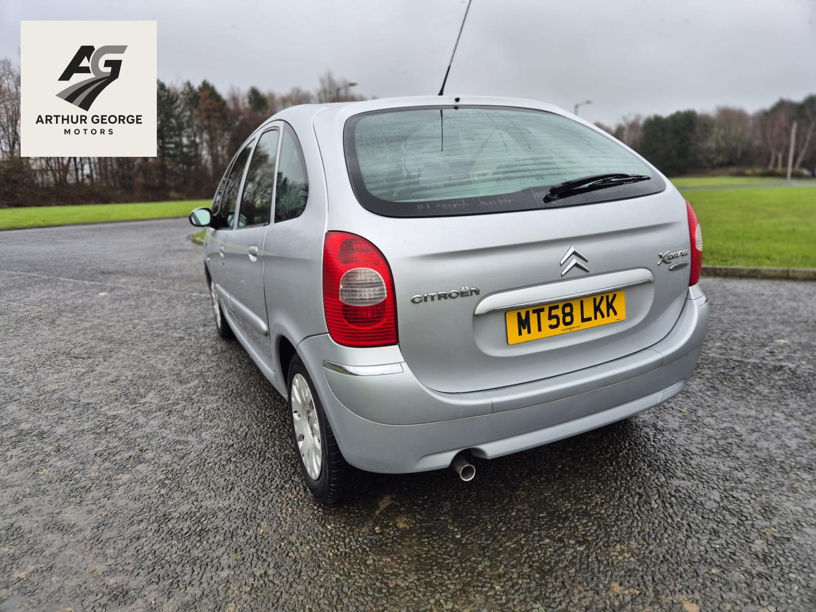 Citroen Xsara Picasso 1.6i 16V Desire MPV 5dr Petrol Manual (172 g/km, 110 bhp)