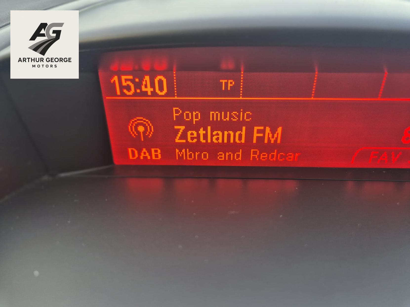 Vauxhall Zafira Tourer 1.4i Turbo SRi MPV 5dr Petrol Manual Euro 6 (140 ps)