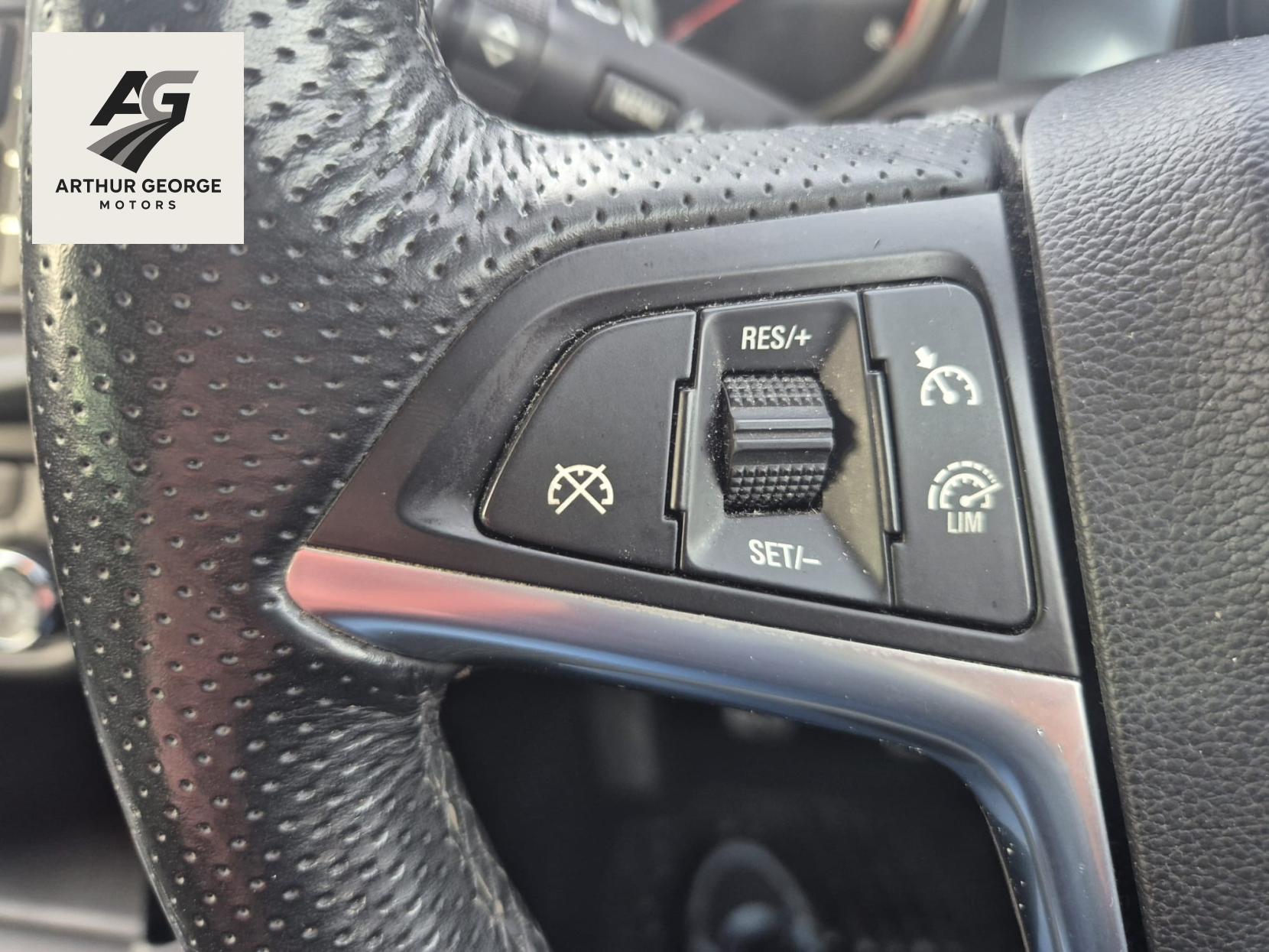 Vauxhall Zafira Tourer 1.4i Turbo SRi MPV 5dr Petrol Manual Euro 6 (140 ps)