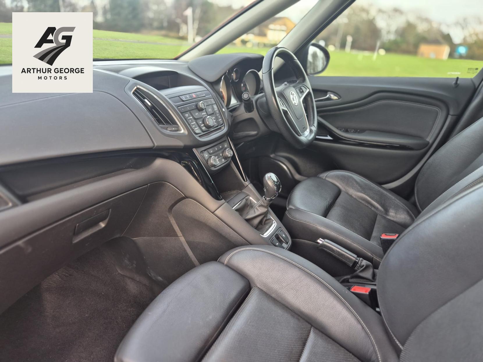 Vauxhall Zafira Tourer 1.4i Turbo SRi MPV 5dr Petrol Manual Euro 6 (140 ps)