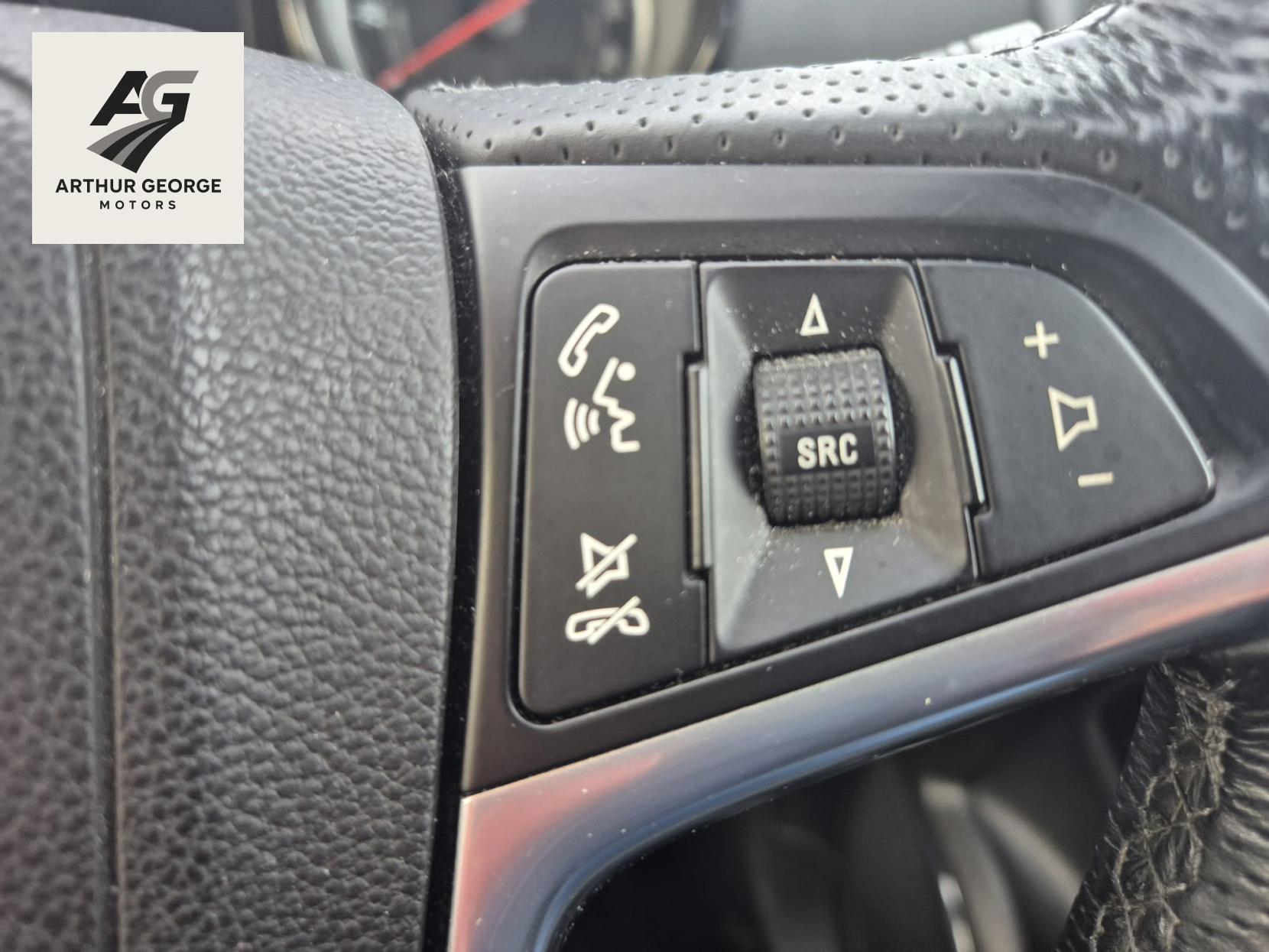 Vauxhall Zafira Tourer 1.4i Turbo SRi MPV 5dr Petrol Manual Euro 6 (140 ps)