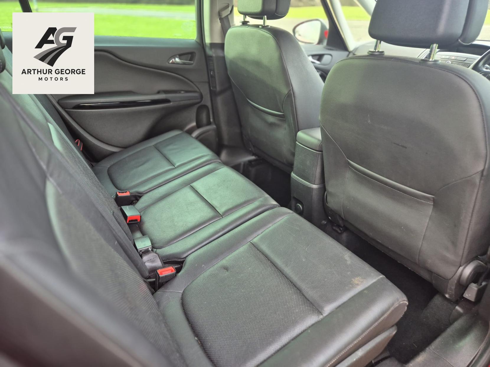 Vauxhall Zafira Tourer 1.4i Turbo SRi MPV 5dr Petrol Manual Euro 6 (140 ps)