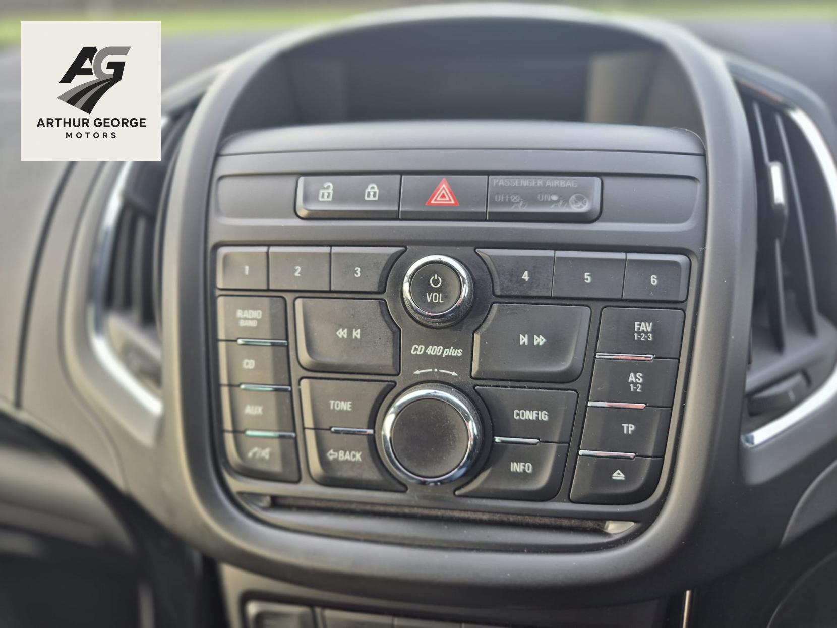 Vauxhall Zafira Tourer 1.4i Turbo SRi MPV 5dr Petrol Manual Euro 6 (140 ps)