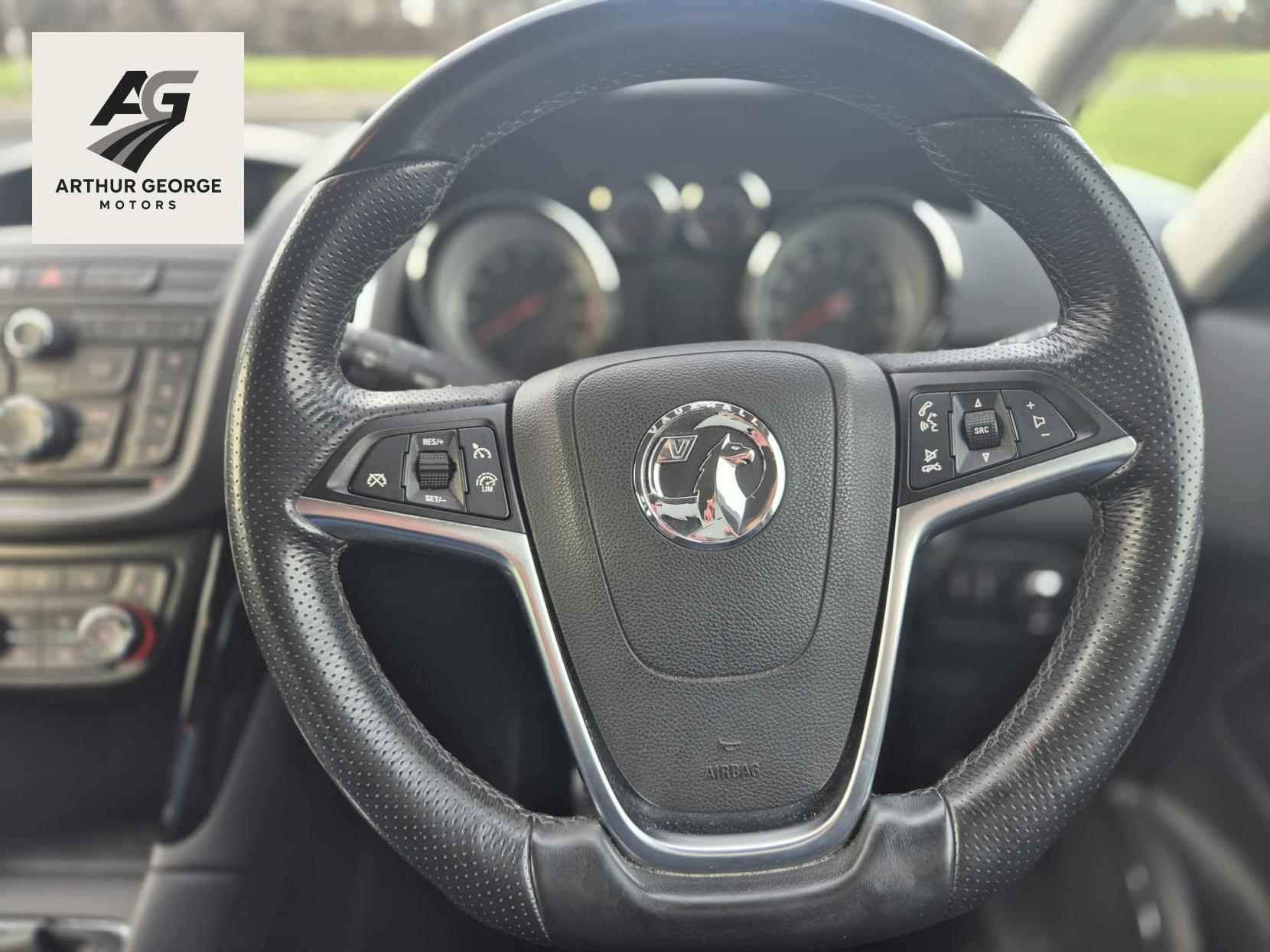 Vauxhall Zafira Tourer 1.4i Turbo SRi MPV 5dr Petrol Manual Euro 6 (140 ps)