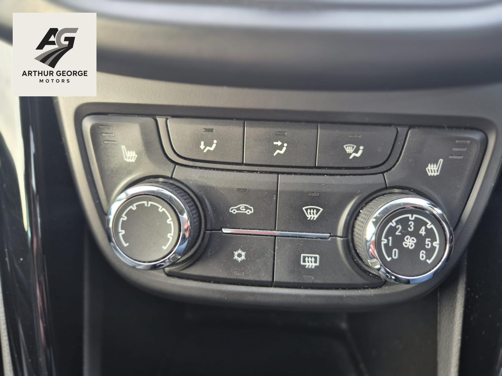 Vauxhall Zafira Tourer 1.4i Turbo SRi MPV 5dr Petrol Manual Euro 6 (140 ps)