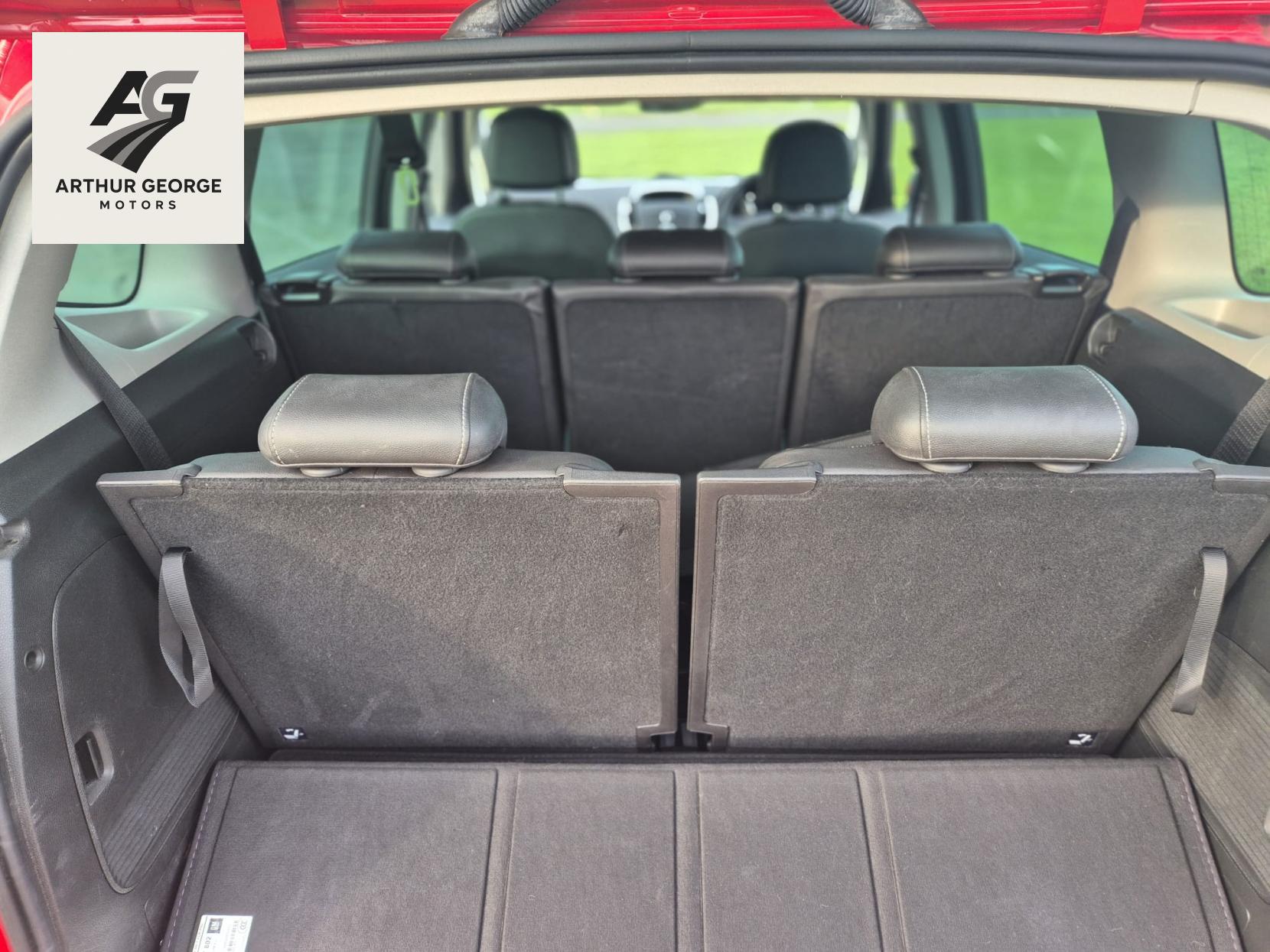 Vauxhall Zafira Tourer 1.4i Turbo SRi MPV 5dr Petrol Manual Euro 6 (140 ps)