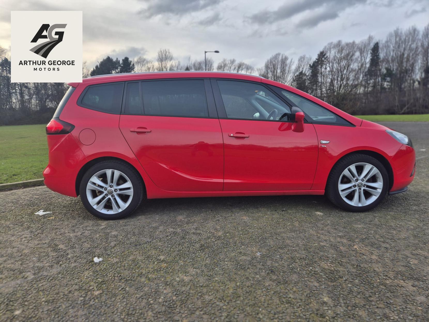 Vauxhall Zafira Tourer 1.4i Turbo SRi MPV 5dr Petrol Manual Euro 6 (140 ps)
