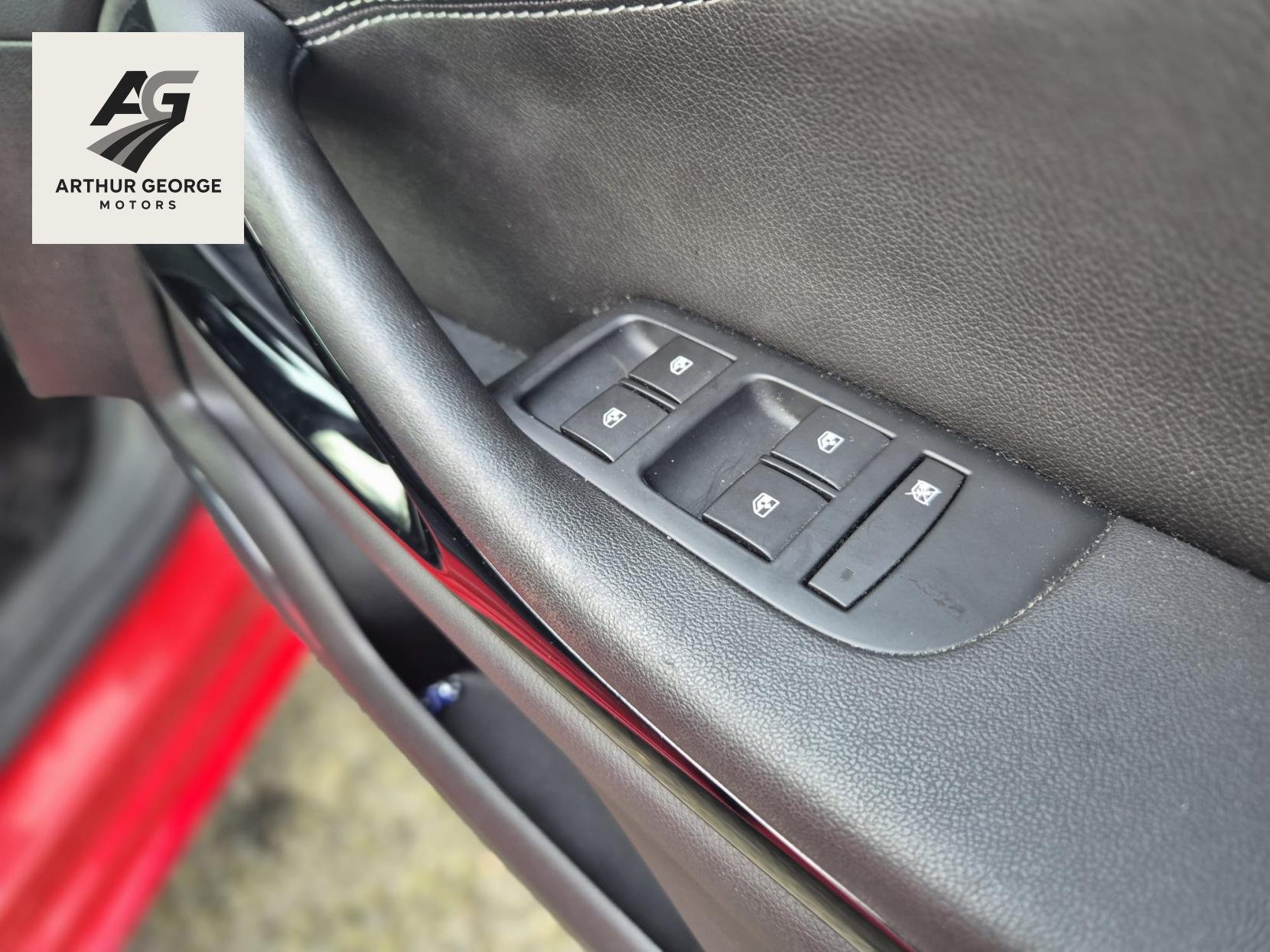 Vauxhall Zafira Tourer 1.4i Turbo SRi MPV 5dr Petrol Manual Euro 6 (140 ps)