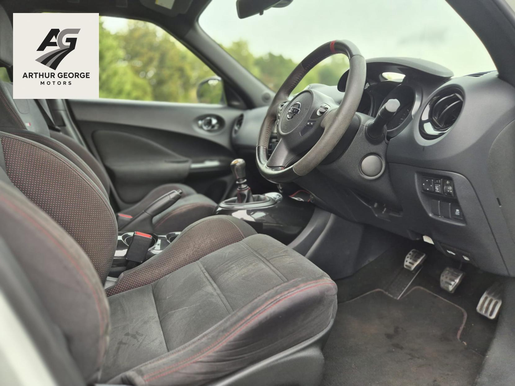 Nissan Juke 1.6 DIG-T Nismo SUV 5dr Petrol Manual Euro 5 (200 ps)
