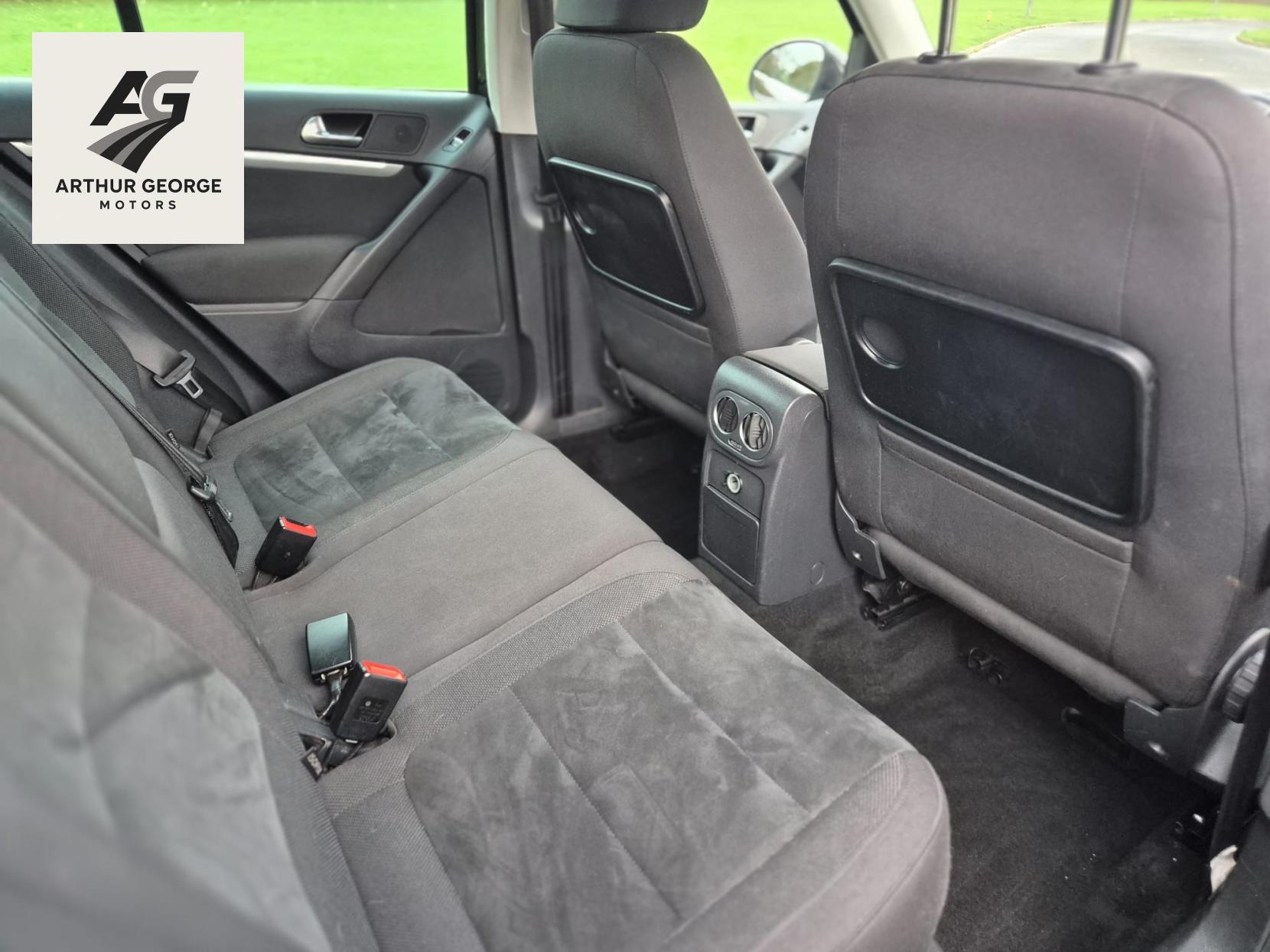 Volkswagen Tiguan 2.0 TDI BlueMotion Tech Match SUV 5dr Diesel Manual 4WD Euro 5 (s/s) (140 ps)