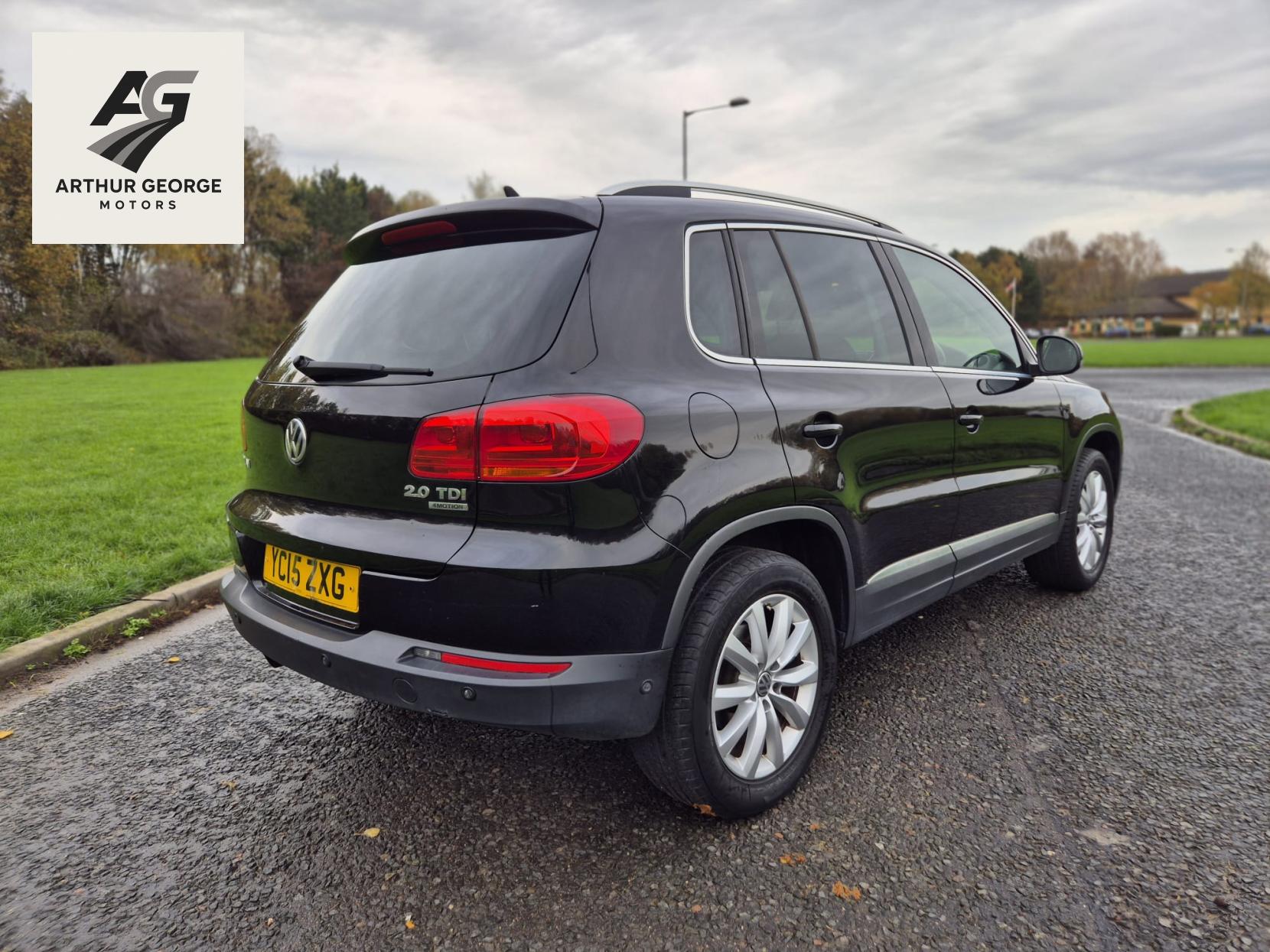 Volkswagen Tiguan 2.0 TDI BlueMotion Tech Match SUV 5dr Diesel Manual 4WD Euro 5 (s/s) (140 ps)