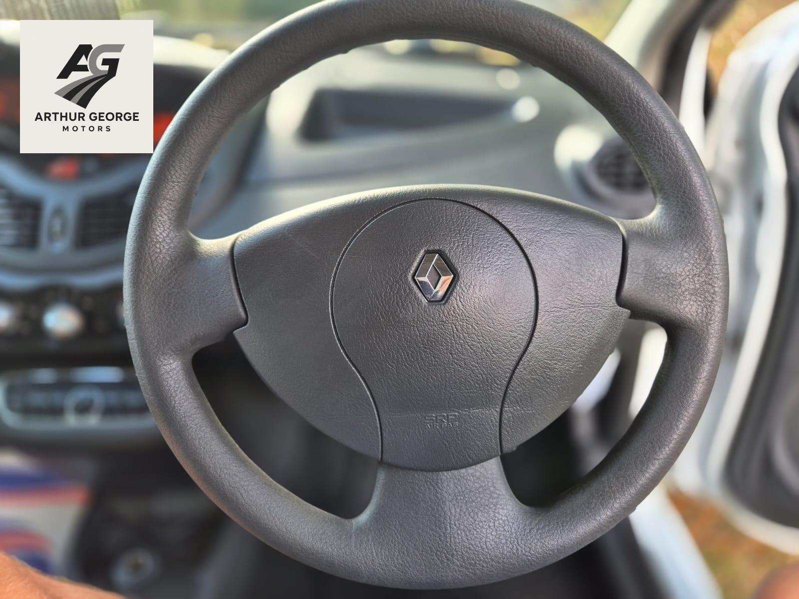 Renault Twingo 1.2 16V Pzaz Hatchback 3dr Petrol Manual Euro 5 (75 ps)