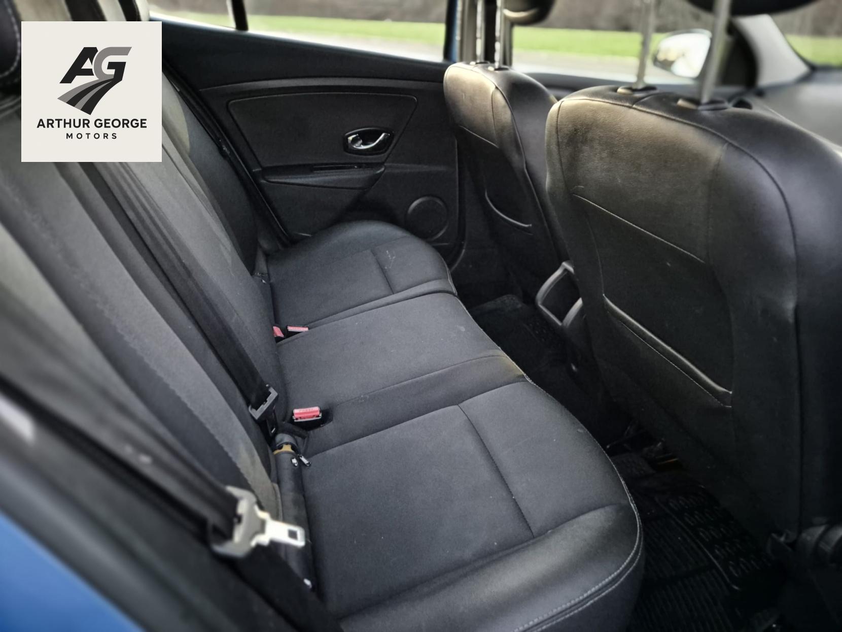 Renault Megane 1.5 dCi Dynamique Nav Hatchback 5dr Diesel Manual Euro 6 (s/s) (110 ps)