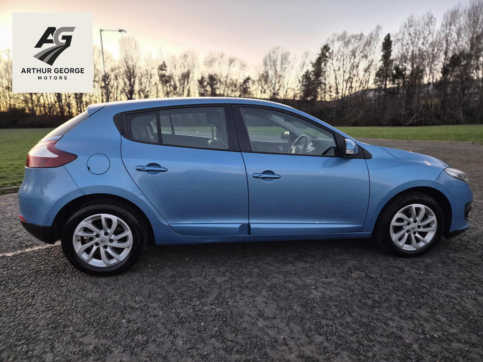 Renault Megane 1.5 dCi Dynamique Nav Hatchback 5dr Diesel Manual Euro 6 (s/s) (110 ps)