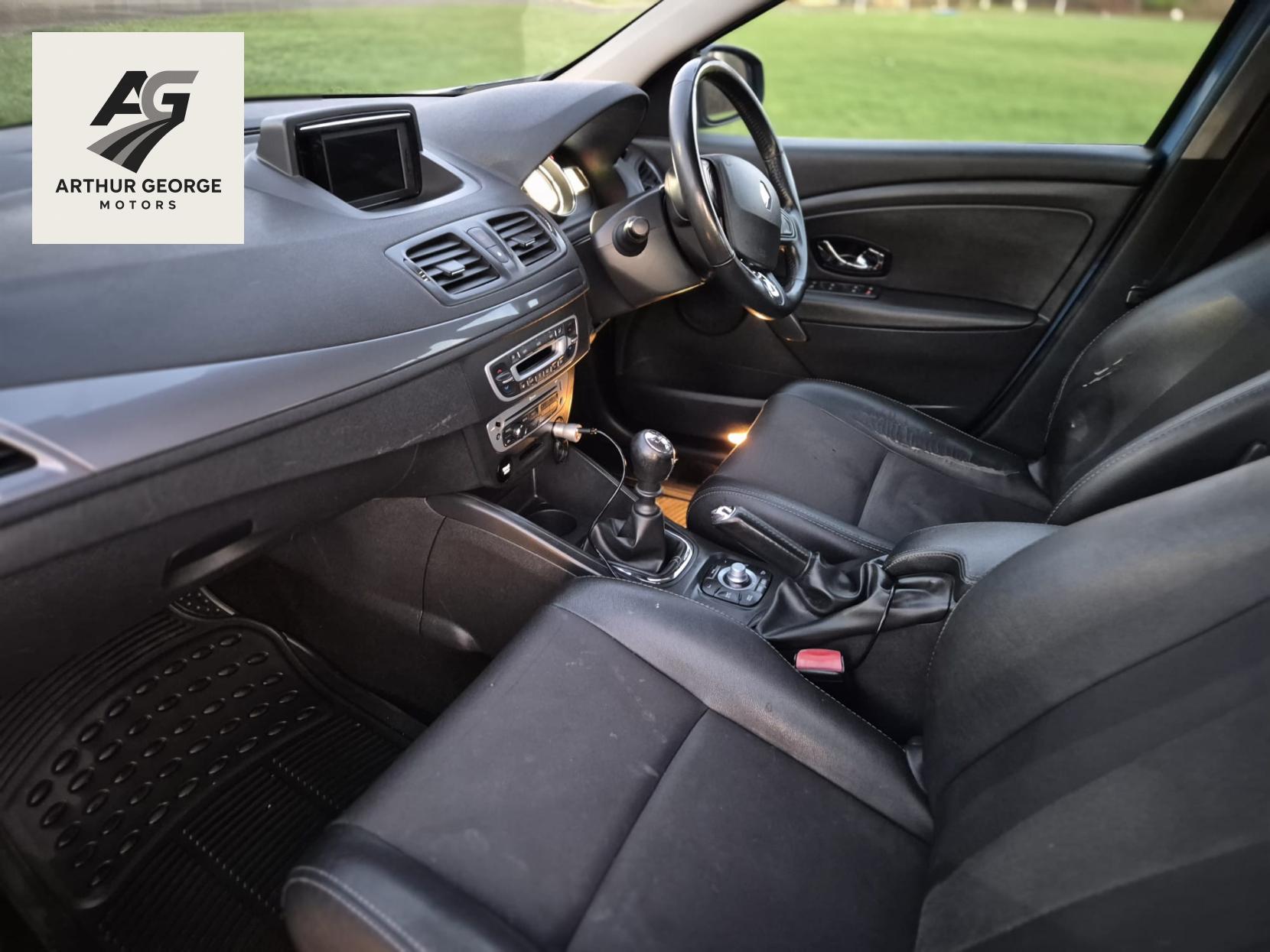 Renault Megane 1.5 dCi Dynamique Nav Hatchback 5dr Diesel Manual Euro 6 (s/s) (110 ps)