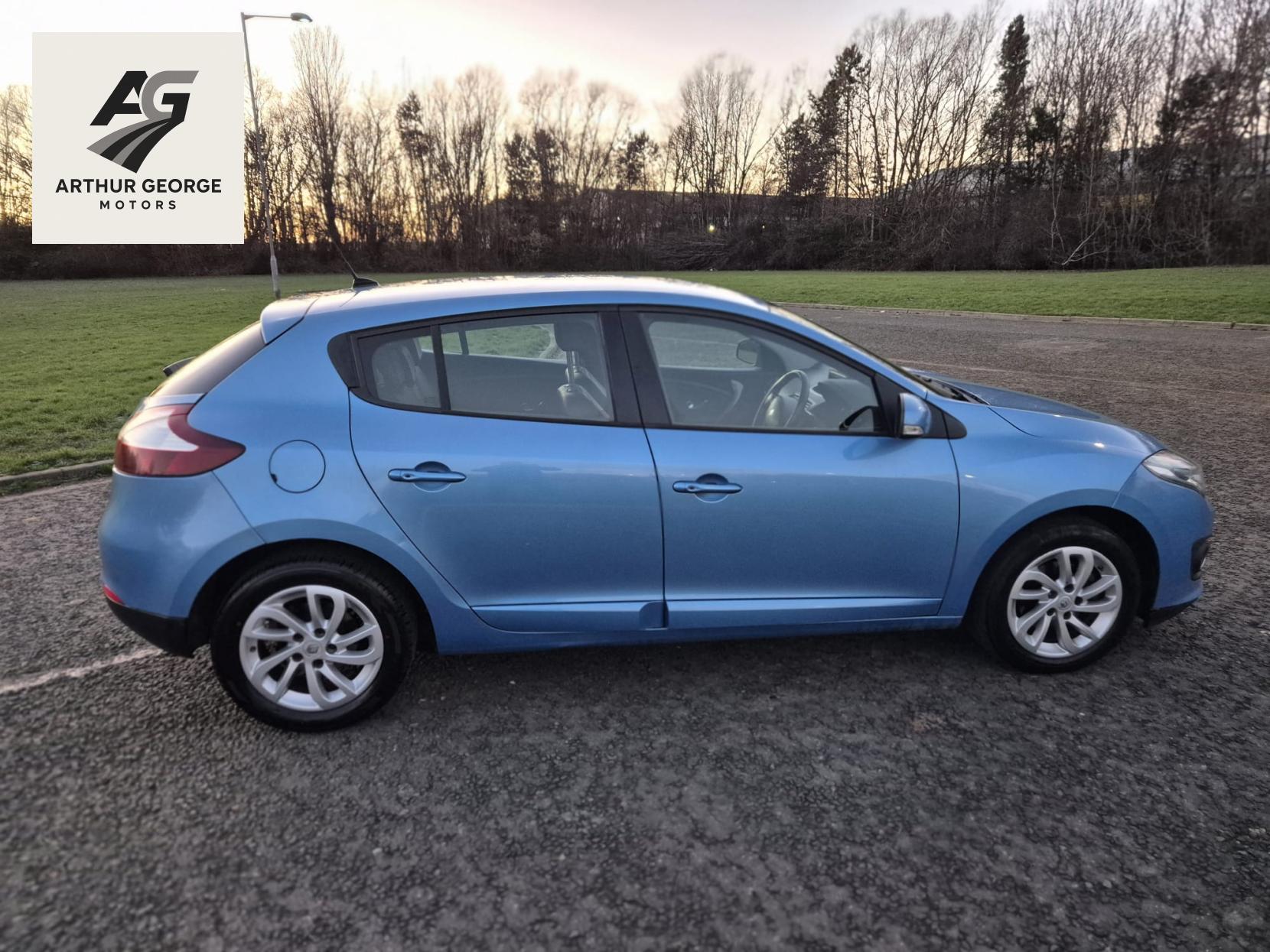 Renault Megane 1.5 dCi Dynamique Nav Hatchback 5dr Diesel Manual Euro 6 (s/s) (110 ps)