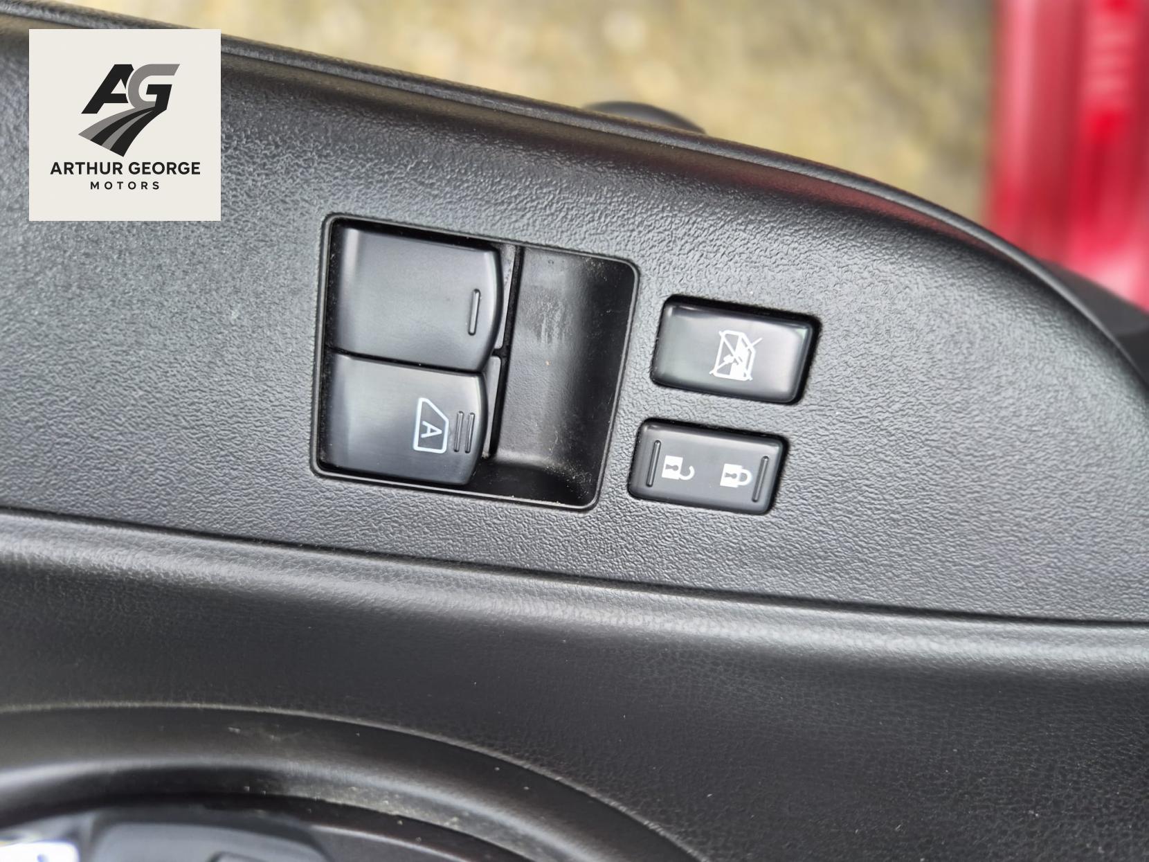 Nissan Micra 1.2 12V Elle Hatchback 5dr Petrol Manual Euro 5 (80 ps)