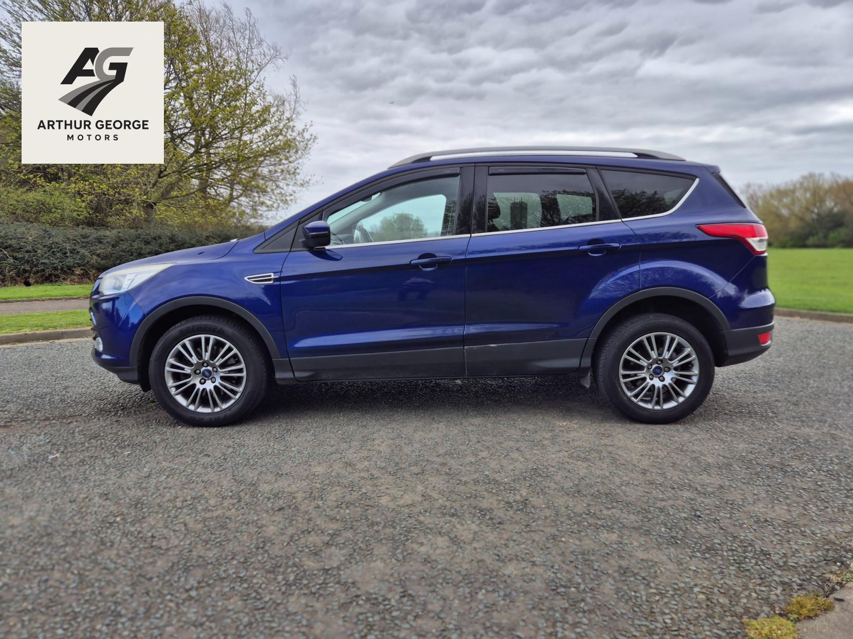 Ford Kuga 2.0 TDCi Titanium SUV 5dr Diesel Manual 2WD Euro 5 (140 ps)