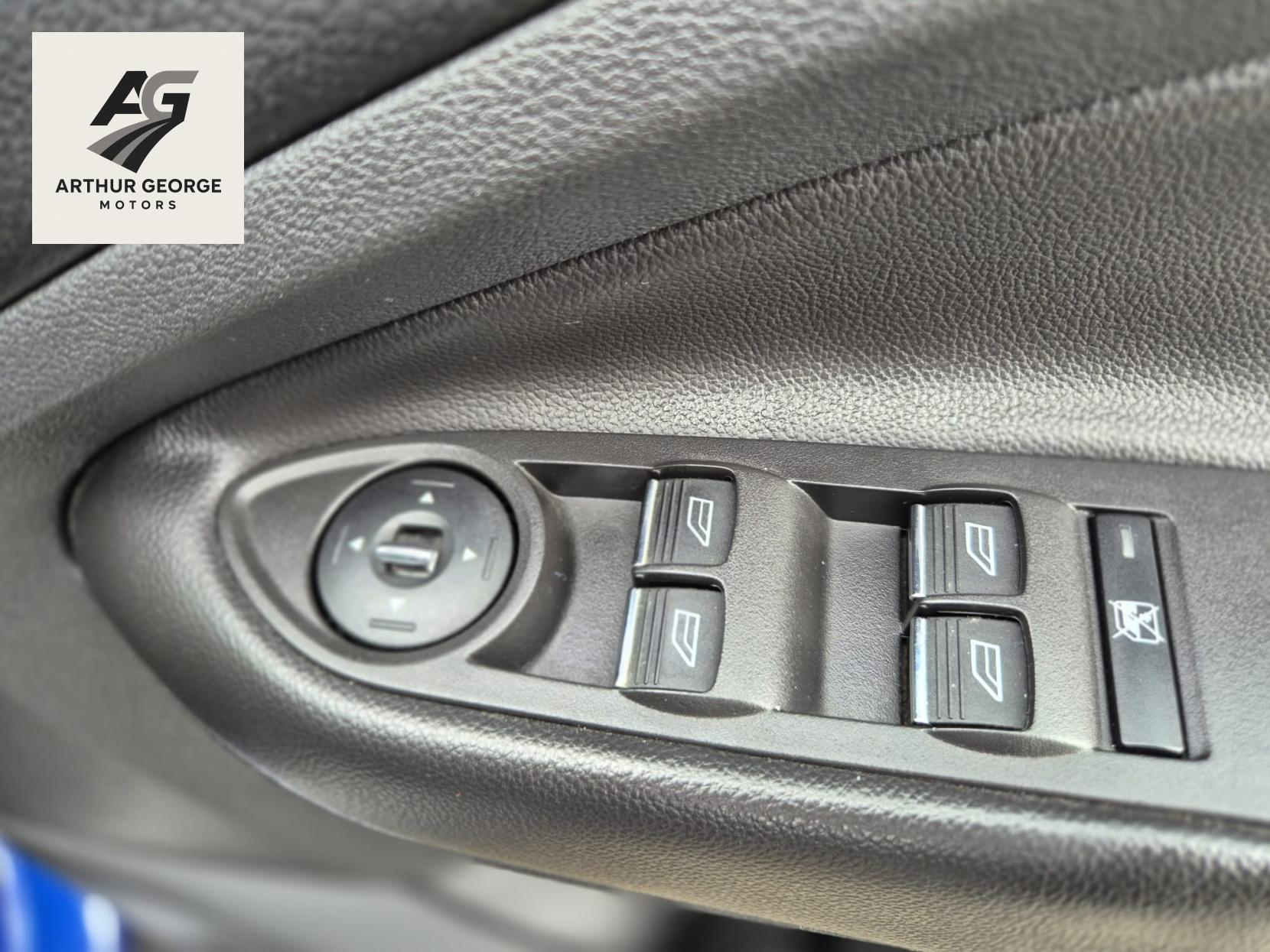 Ford Kuga 2.0 TDCi Titanium SUV 5dr Diesel Manual 2WD Euro 5 (140 ps)