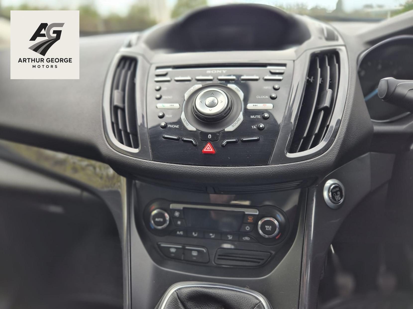 Ford Kuga 2.0 TDCi Titanium SUV 5dr Diesel Manual 2WD Euro 5 (140 ps)