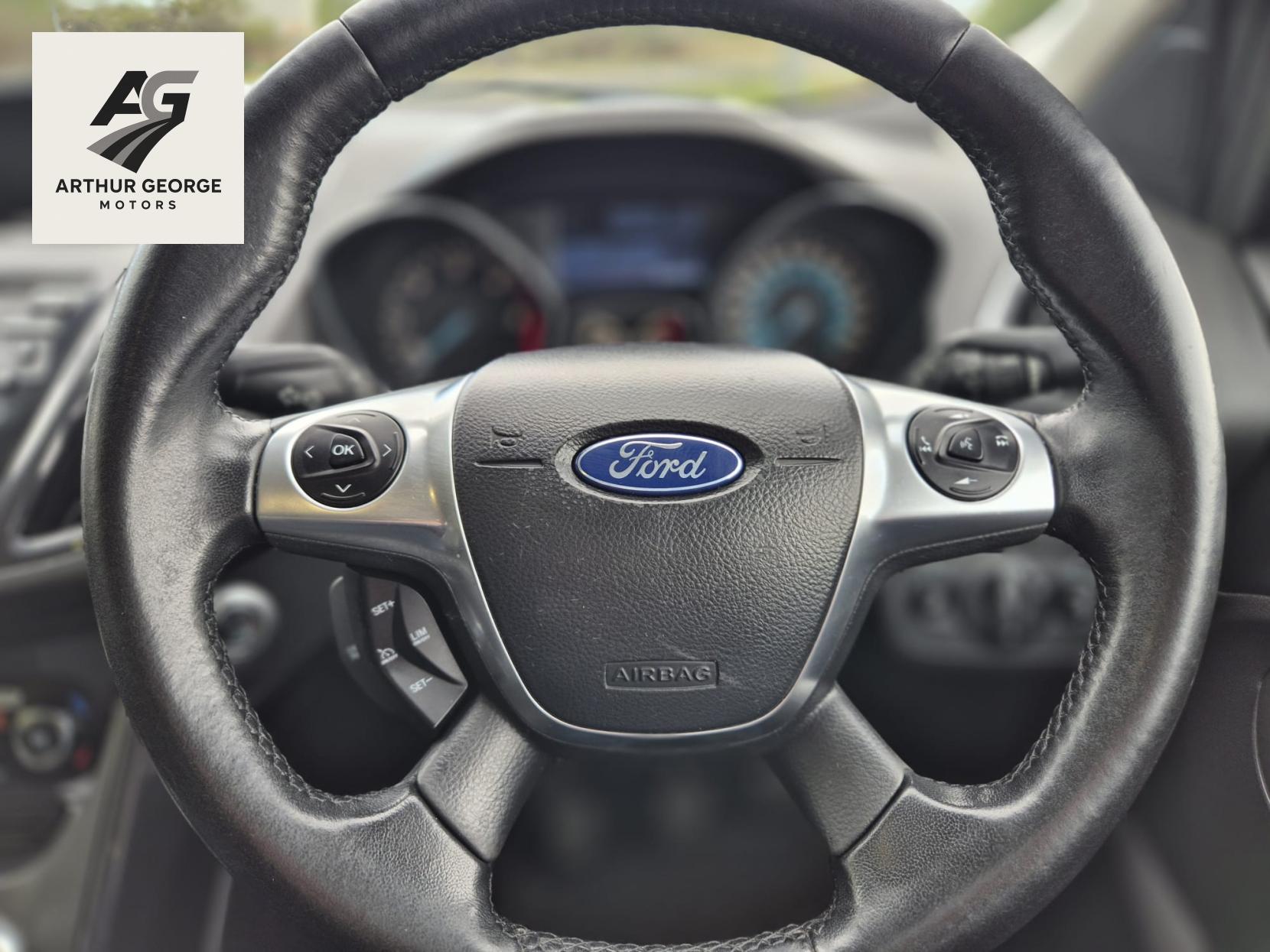 Ford Kuga 2.0 TDCi Titanium SUV 5dr Diesel Manual 2WD Euro 5 (140 ps)