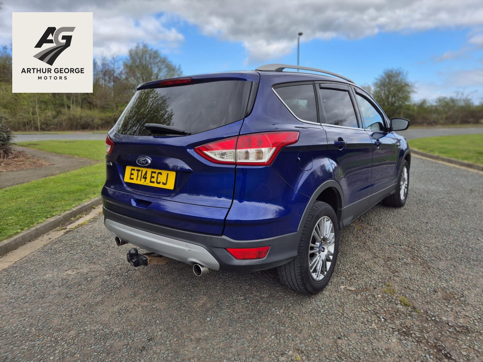 Ford Kuga 2.0 TDCi Titanium SUV 5dr Diesel Manual 2WD Euro 5 (140 ps)
