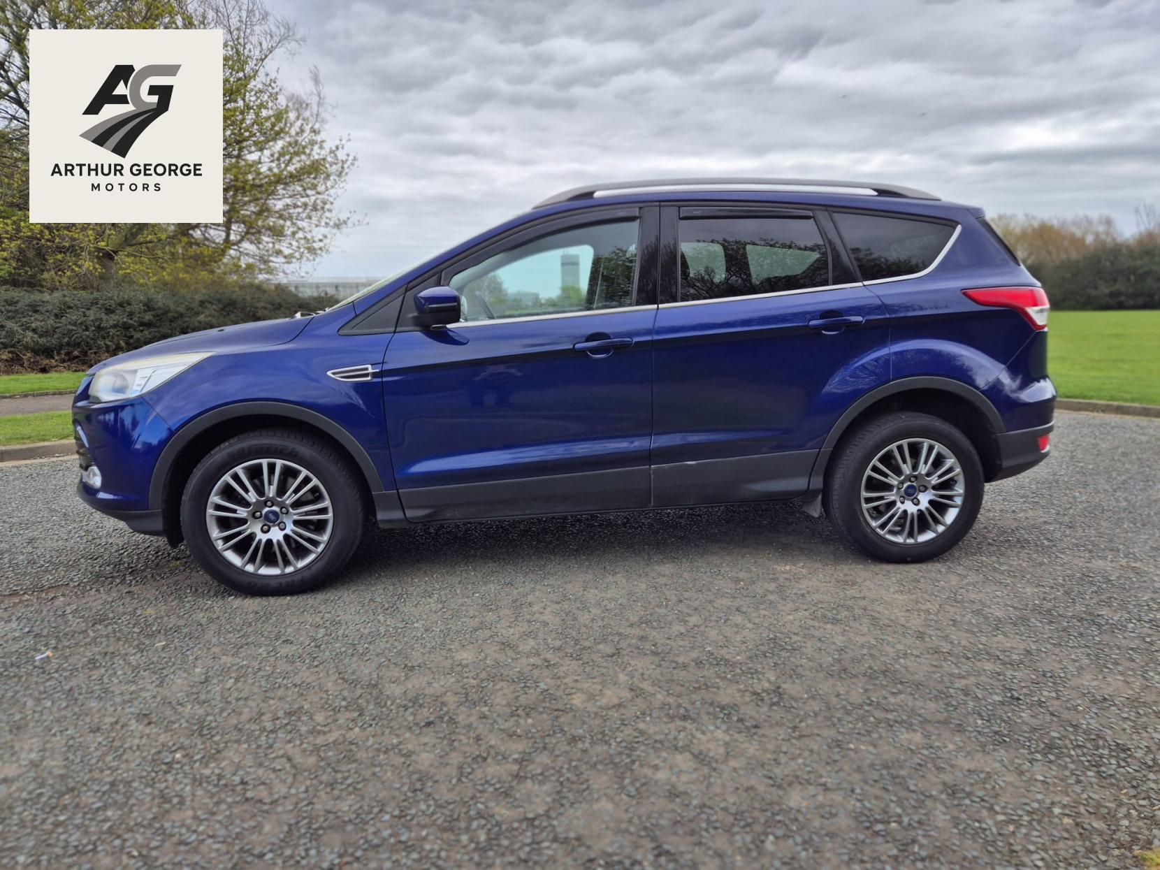 Ford Kuga 2.0 TDCi Titanium SUV 5dr Diesel Manual 2WD Euro 5 (140 ps)