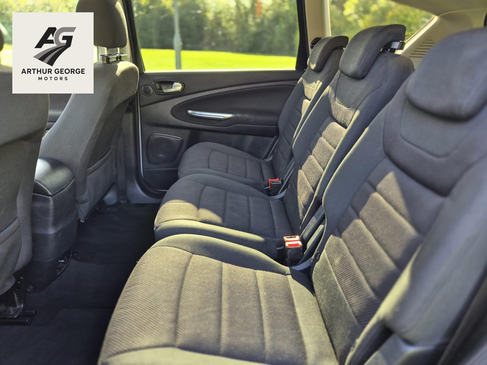 Ford S-Max 2.2 TDCi Titanium MPV 5dr Diesel Manual Euro 5 (200 ps)