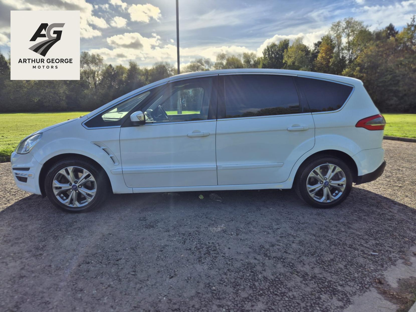 Ford S-Max 2.2 TDCi Titanium MPV 5dr Diesel Manual Euro 5 (200 ps)