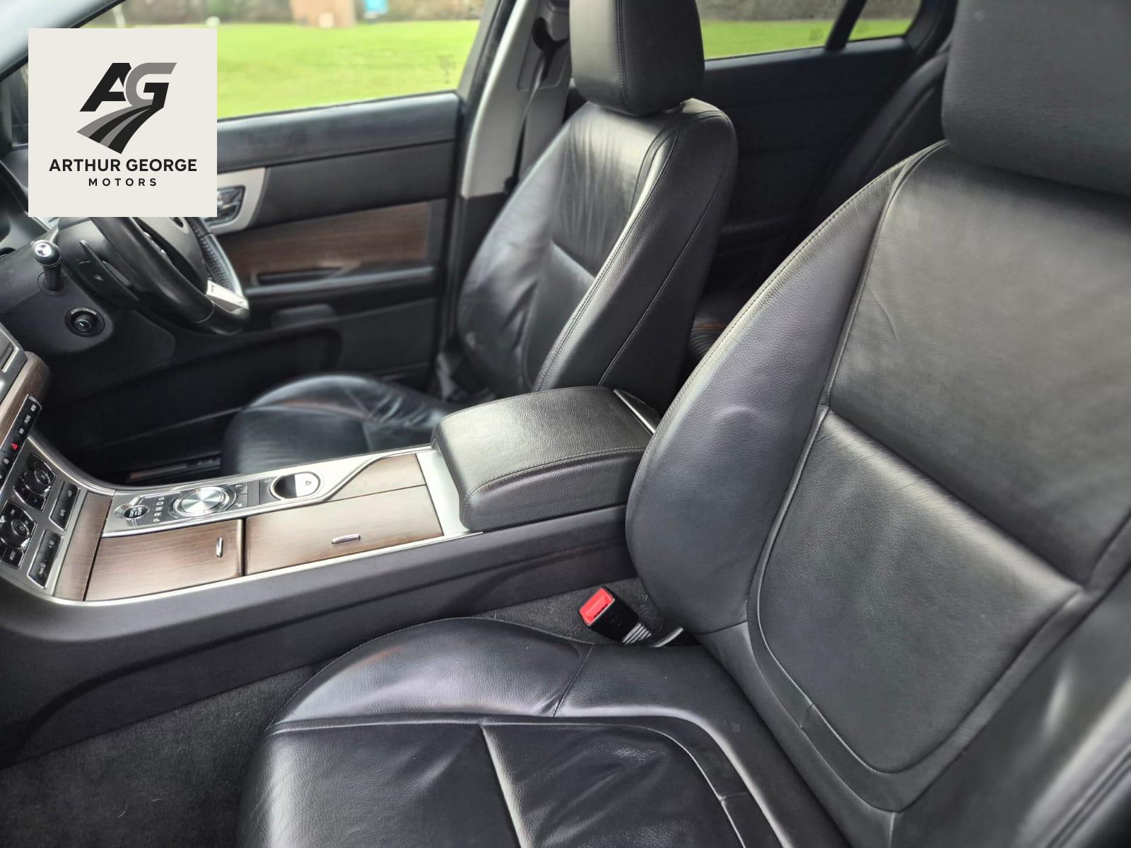 Jaguar XF 2.2d Luxury Sportbrake 5dr Diesel Auto Euro 5 (s/s) (163 ps)