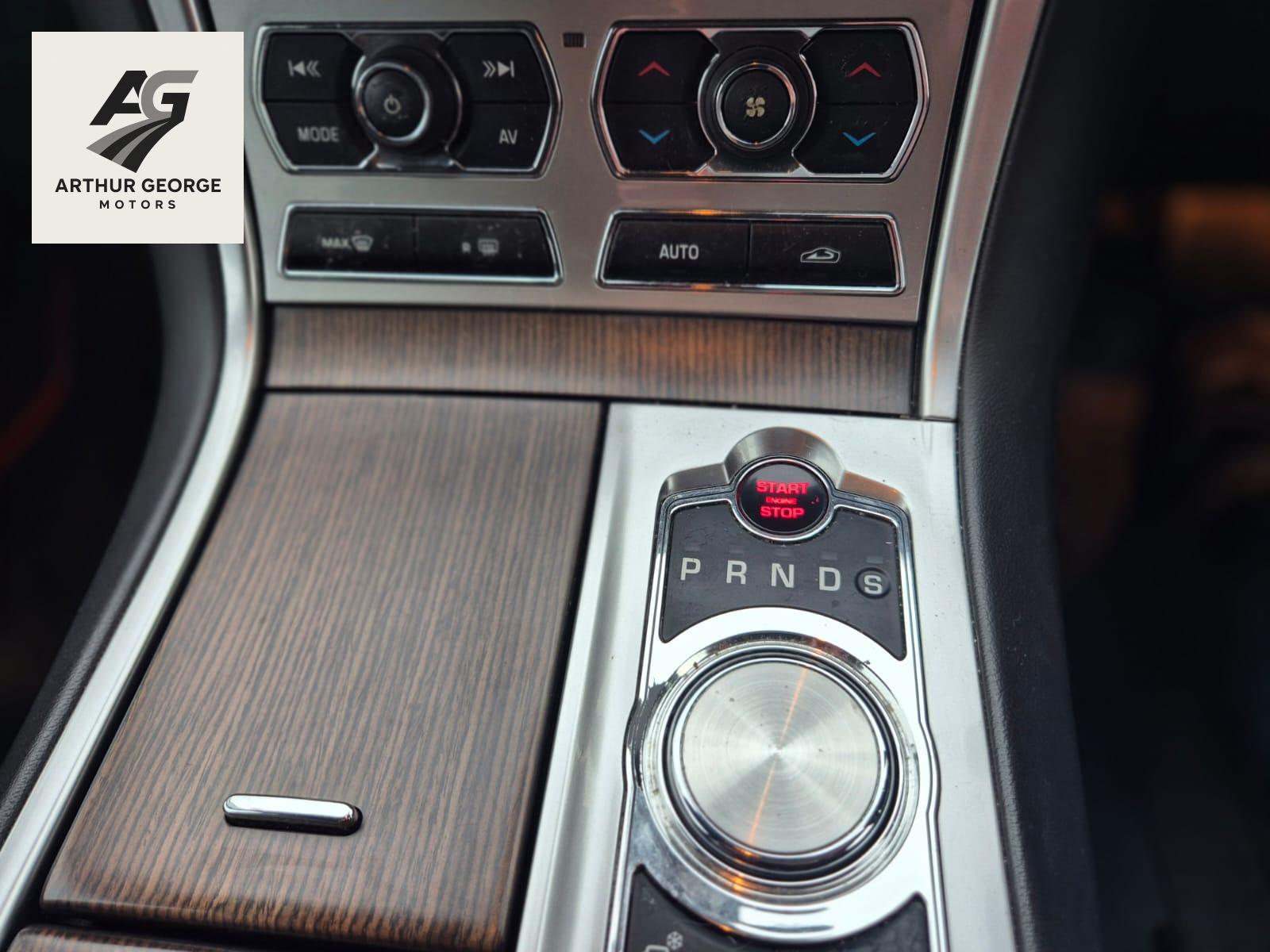 Jaguar XF 2.2d Luxury Sportbrake 5dr Diesel Auto Euro 5 (s/s) (163 ps)