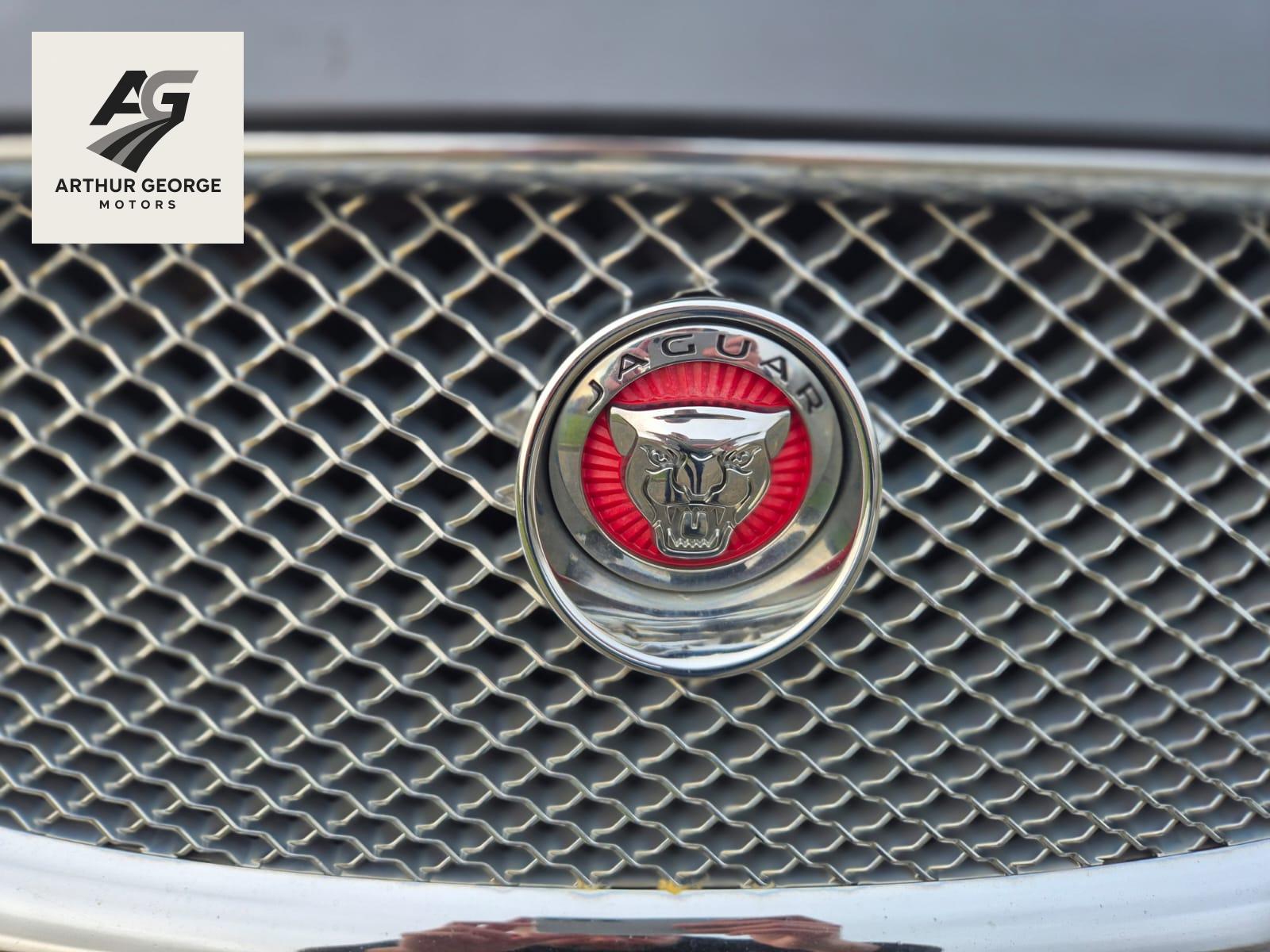 Jaguar XF 2.2d Luxury Sportbrake 5dr Diesel Auto Euro 5 (s/s) (163 ps)