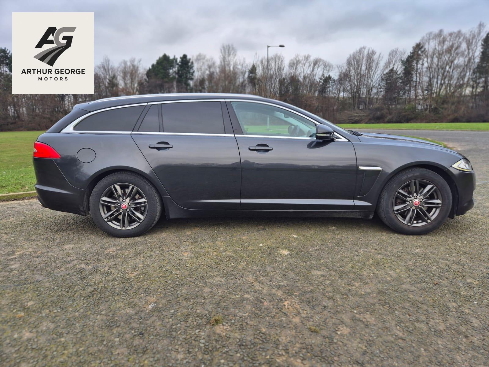 Jaguar XF 2.2d Luxury Sportbrake 5dr Diesel Auto Euro 5 (s/s) (163 ps)