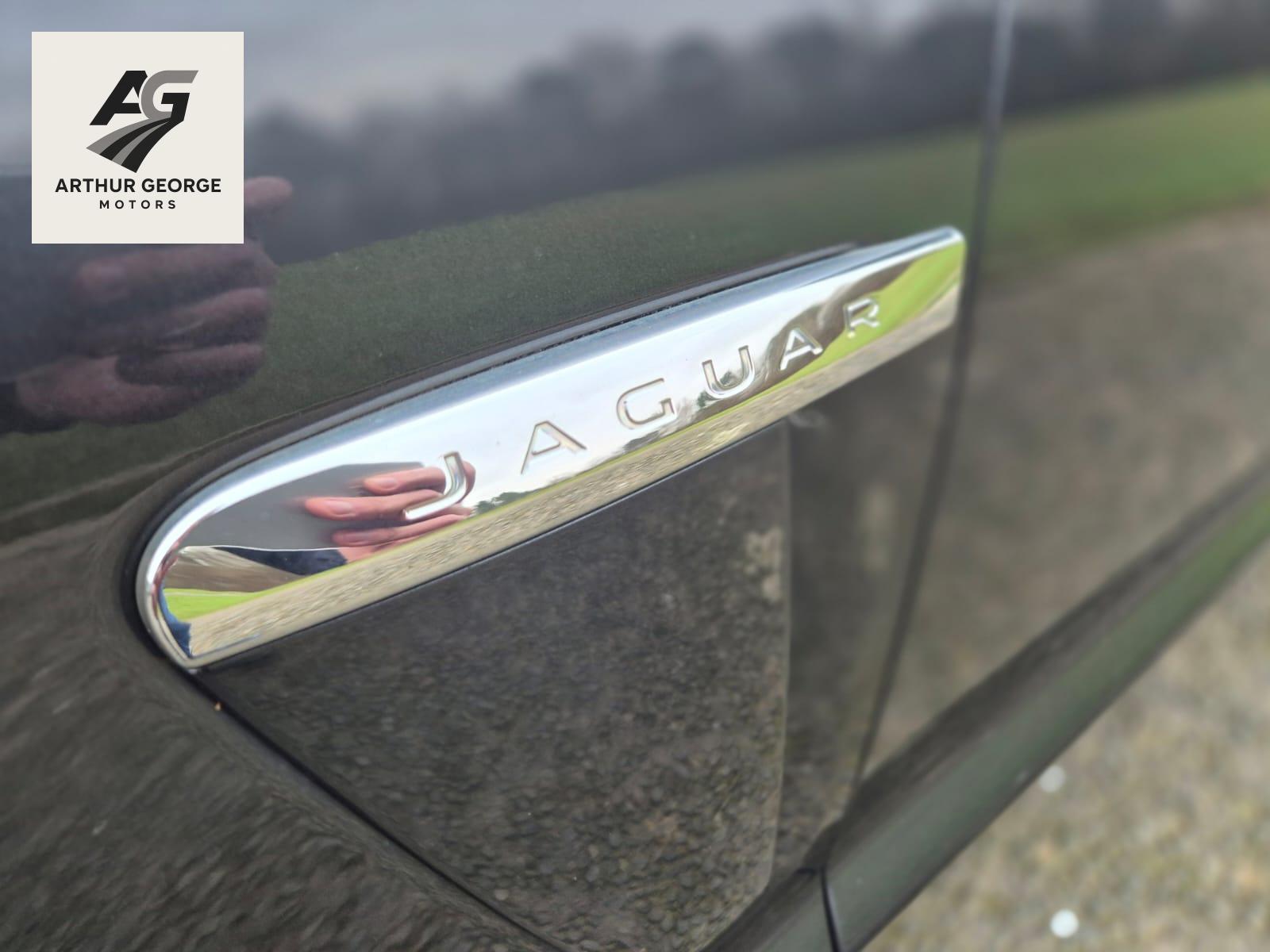 Jaguar XF 2.2d Luxury Sportbrake 5dr Diesel Auto Euro 5 (s/s) (163 ps)