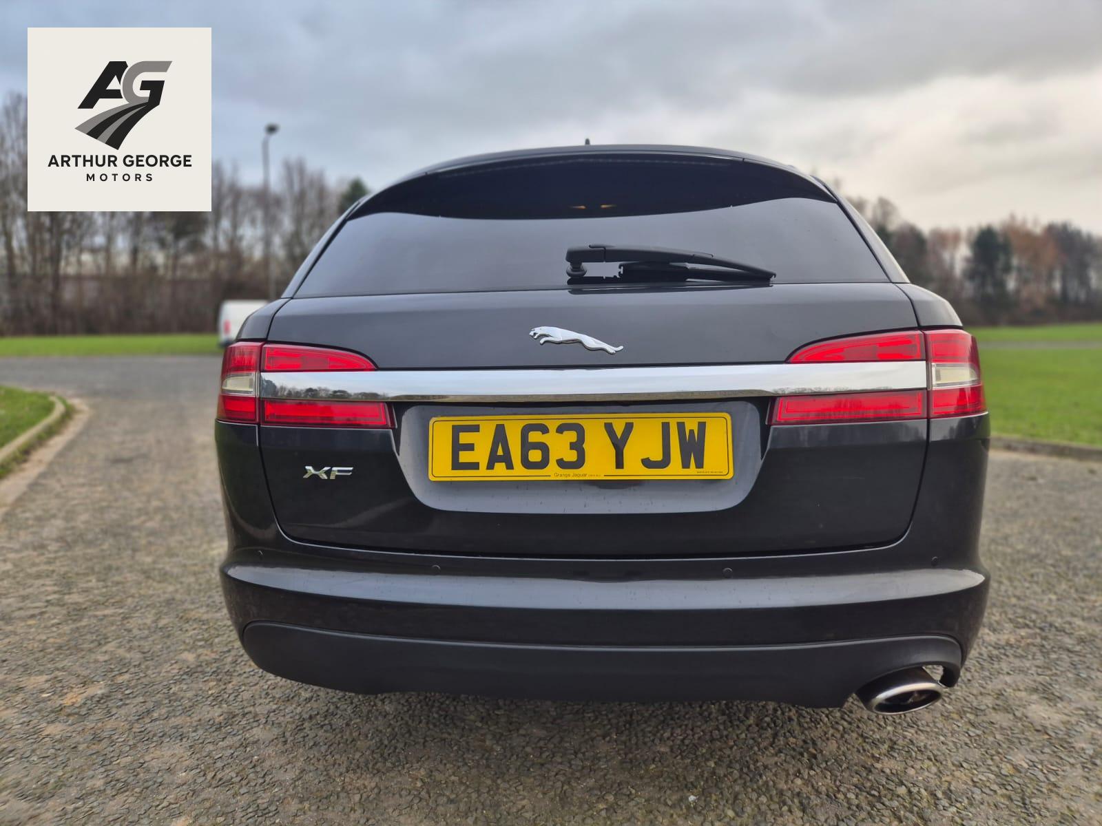 Jaguar XF 2.2d Luxury Sportbrake 5dr Diesel Auto Euro 5 (s/s) (163 ps)