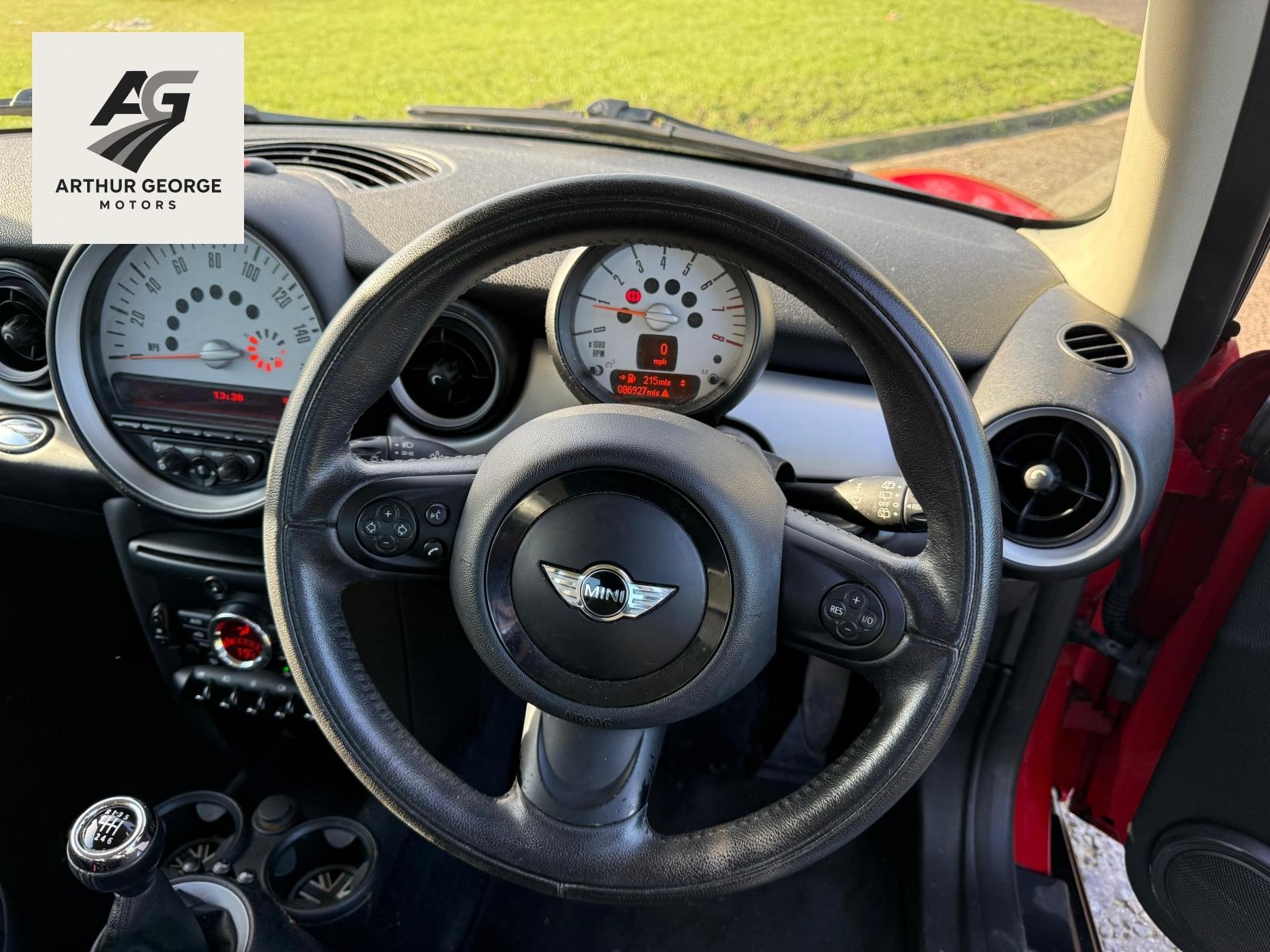 MINI Hatch 1.6 Cooper Hatchback 3dr Petrol Manual Euro 5 (s/s) (122 ps)