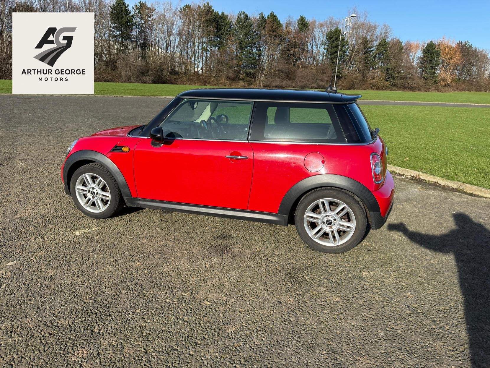 MINI Hatch 1.6 Cooper Hatchback 3dr Petrol Manual Euro 5 (s/s) (122 ps)