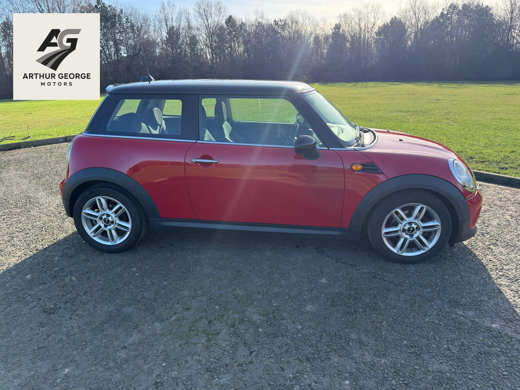 MINI Hatch 1.6 Cooper Hatchback 3dr Petrol Manual Euro 5 (s/s) (122 ps)