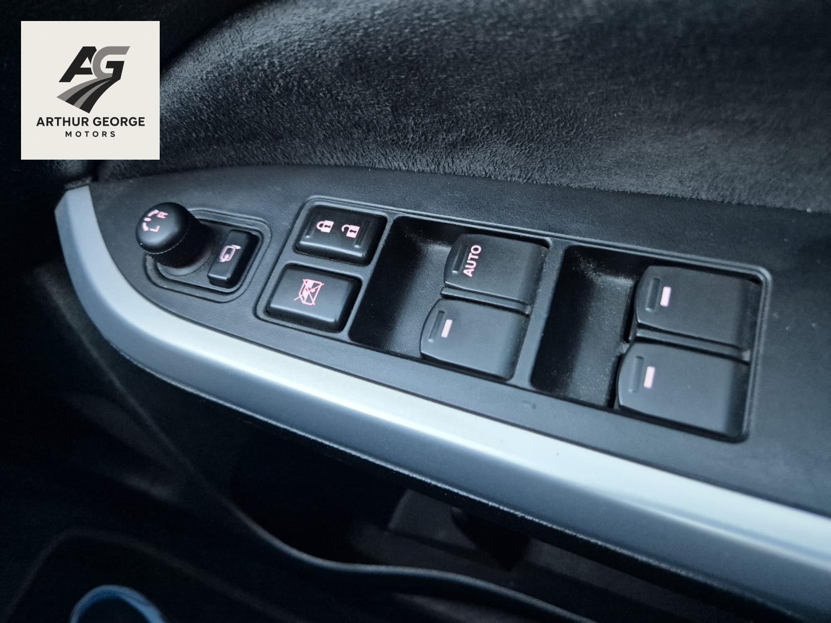 Suzuki Vitara 1.6 DDiS SZ5 SUV 5dr Diesel Manual ALLGRIP Euro 6 (s/s) (120 ps)